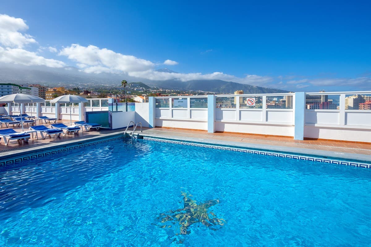 HC Hotel Magec, Pool