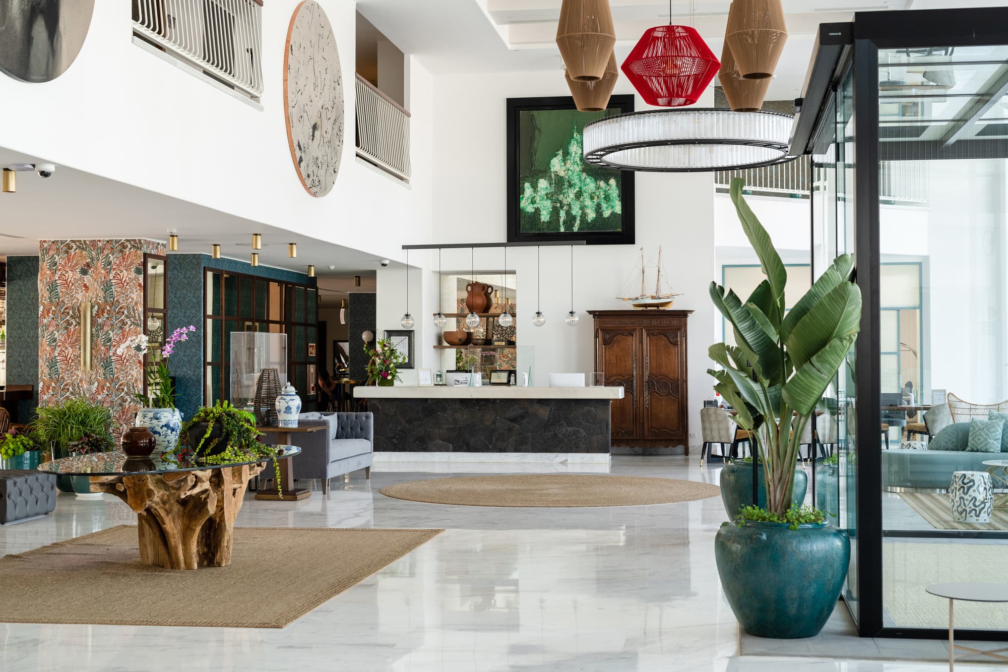 Hotel Fariones, Lobby