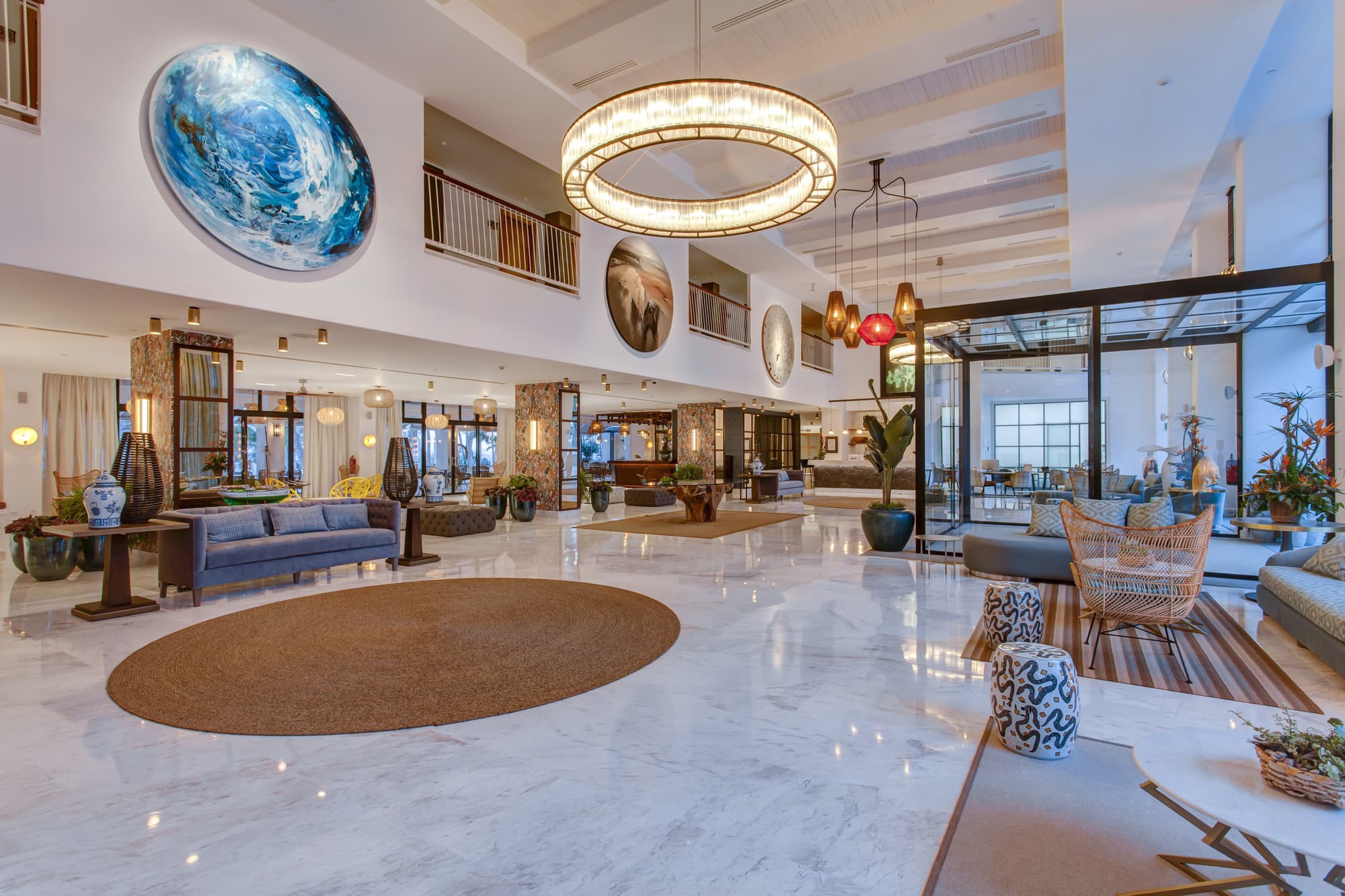 Hotel Fariones, Lobby