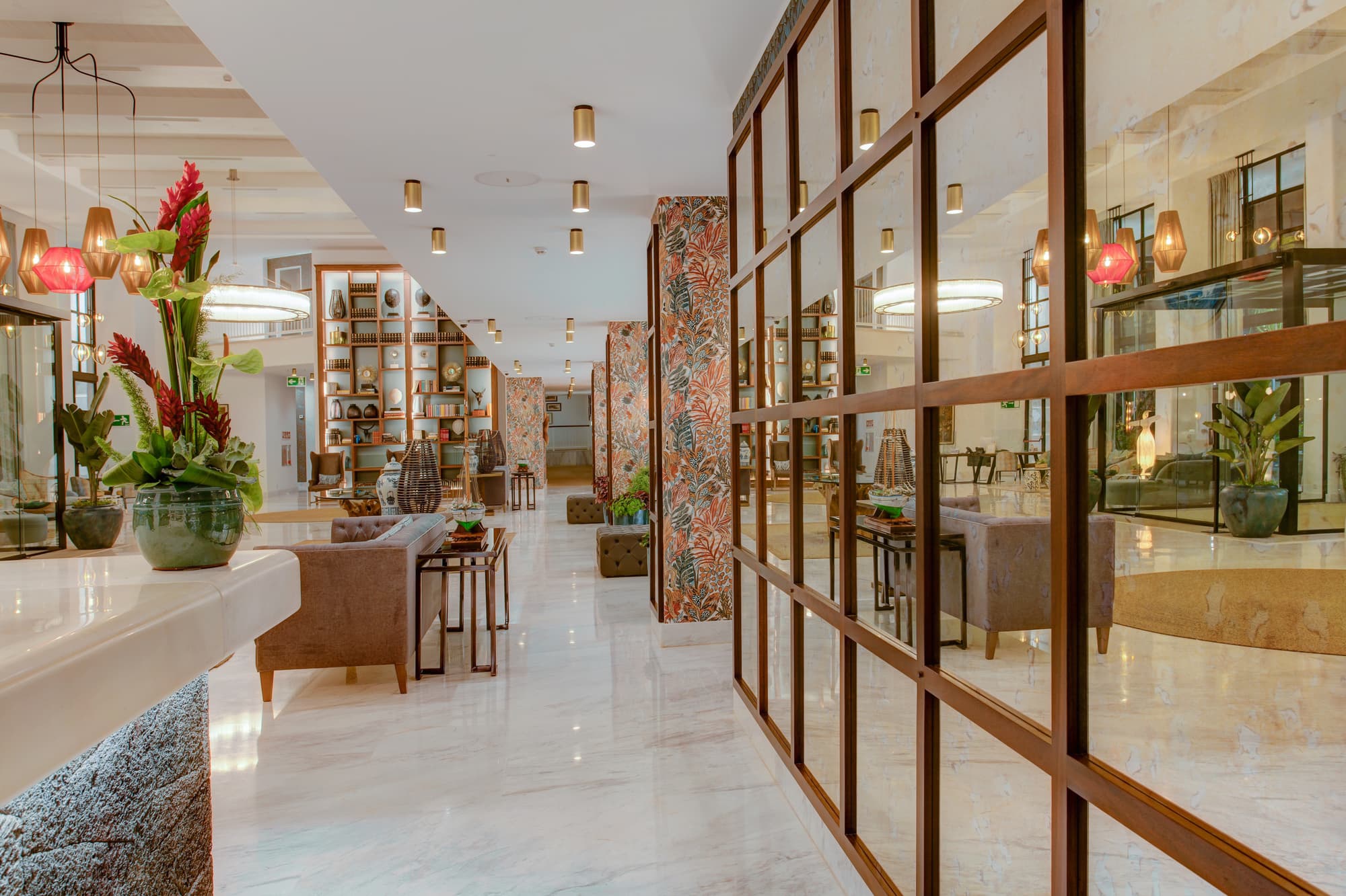 Hotel Fariones, Lobby