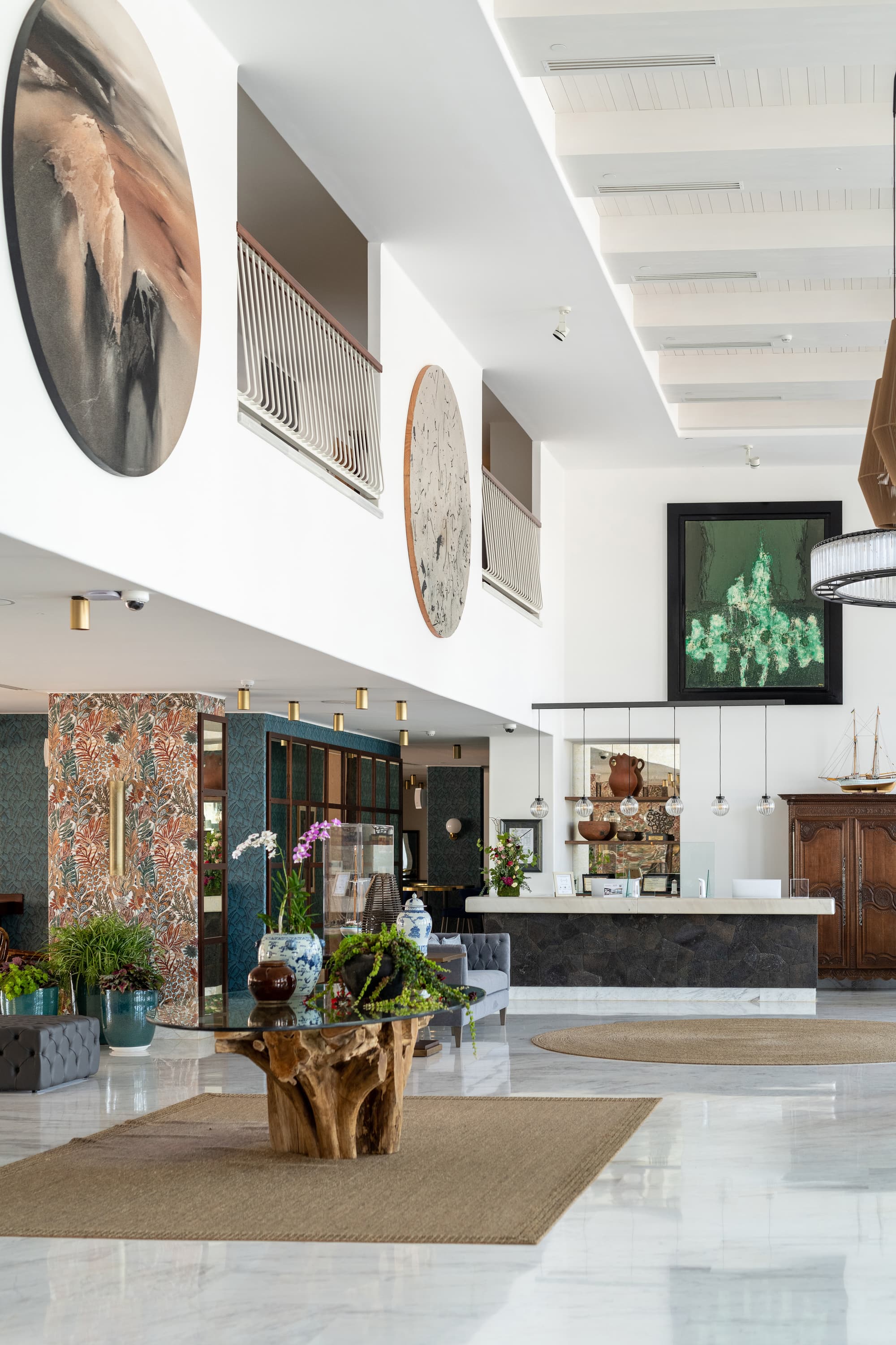 Hotel Fariones, Lobby