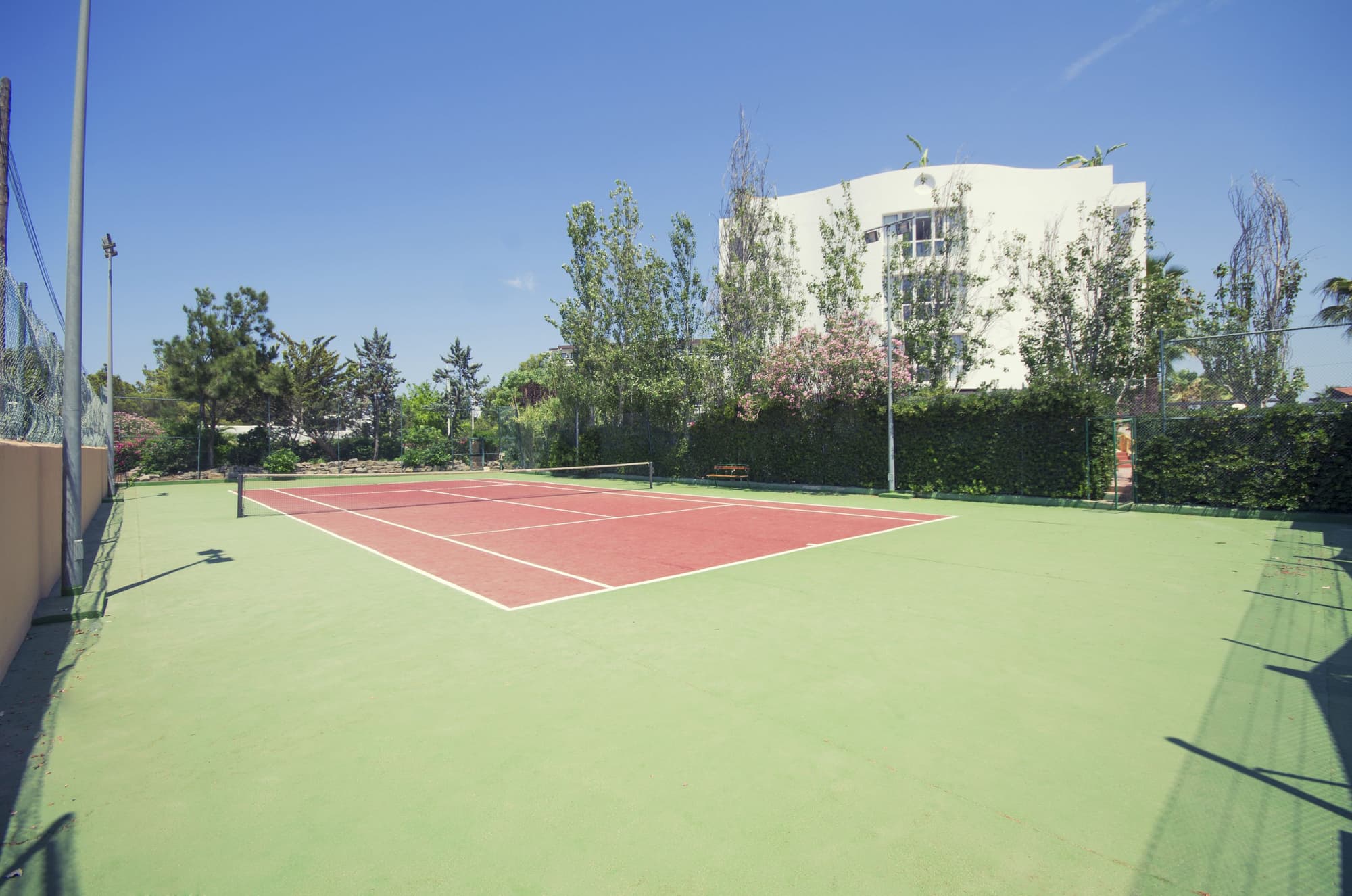 AzuLine Hotel Bergantin, Sports and Entertainment