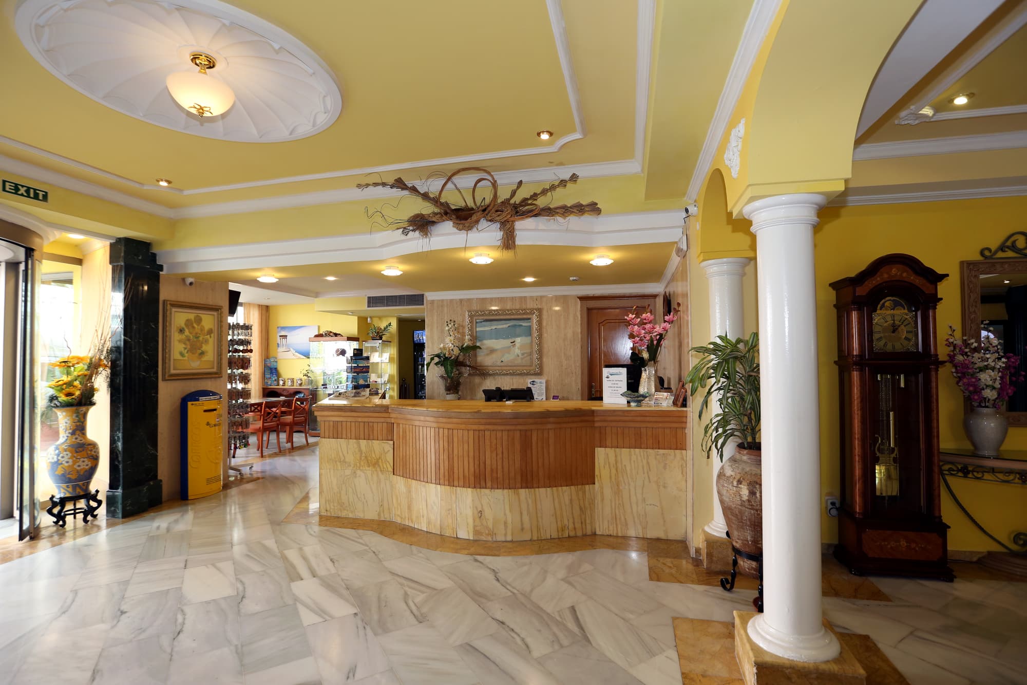 Manaus, Lobby