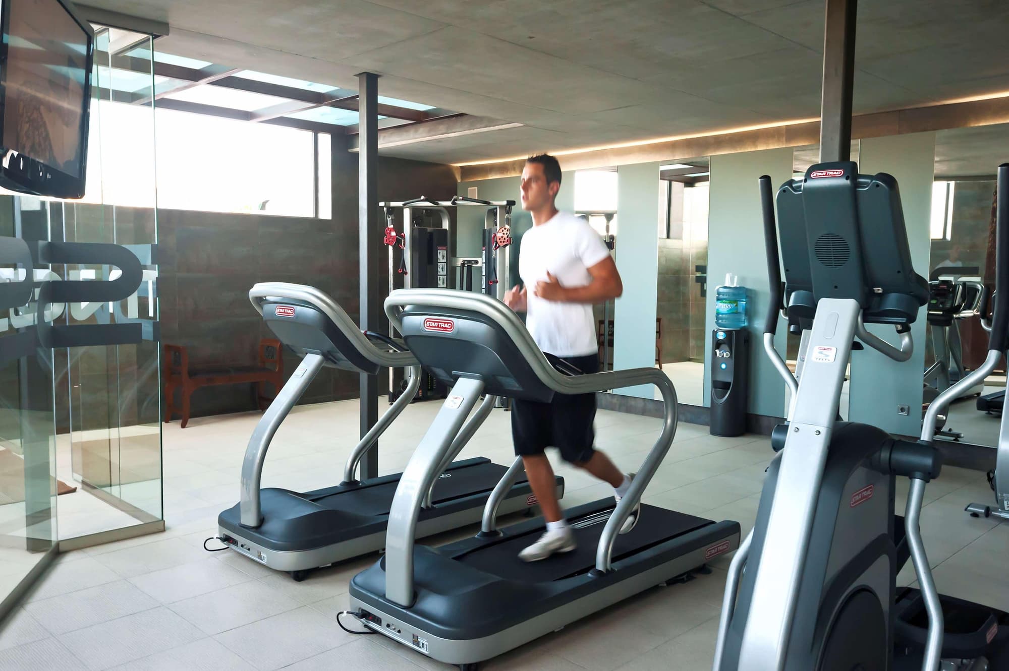 Barceló Hamilton Menorca -Adults Only, Sports and Entertainment