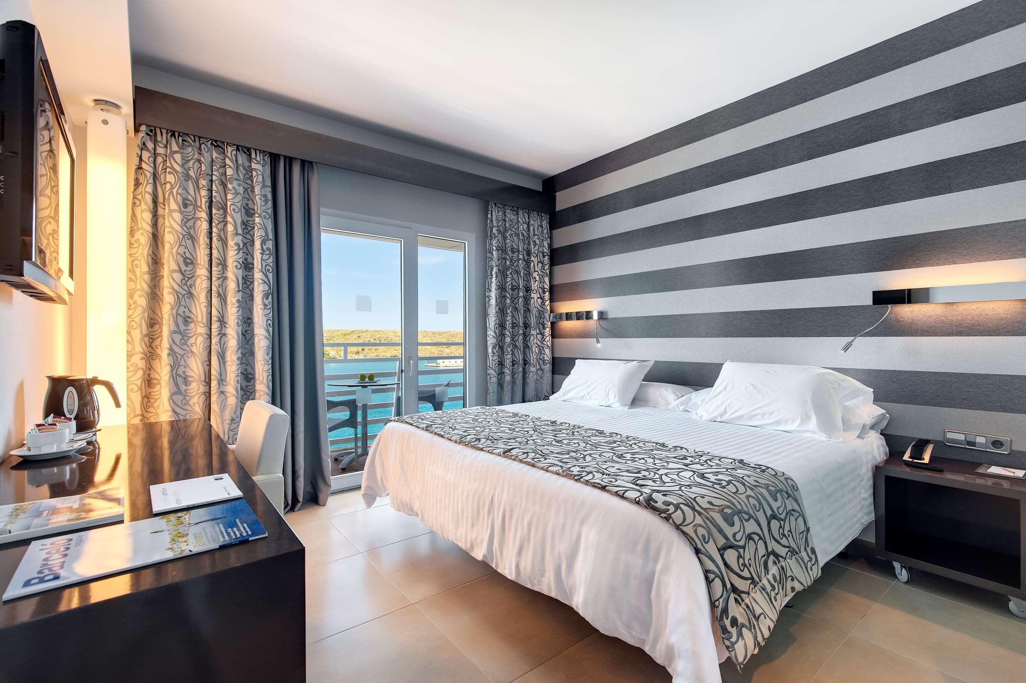 Barceló Hamilton Menorca -Adults Only, Room