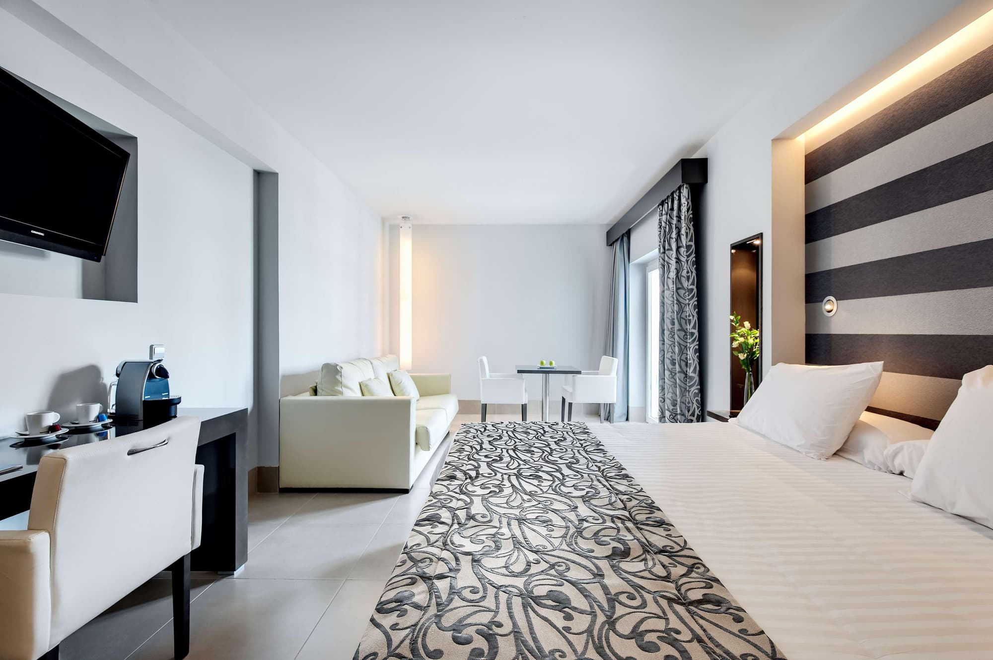 Barceló Hamilton Menorca -Adults Only, Room