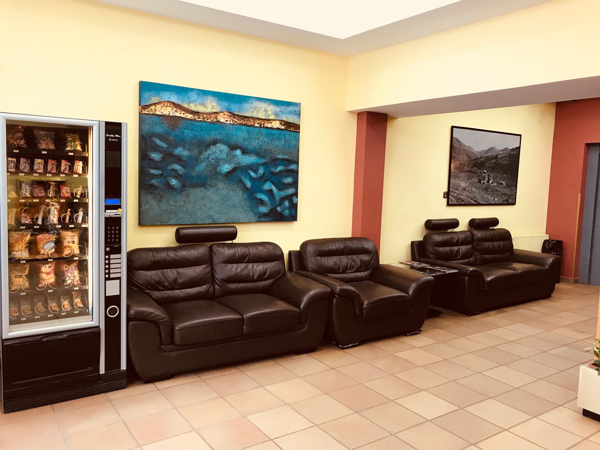 Refugi dels Isards, Lobby