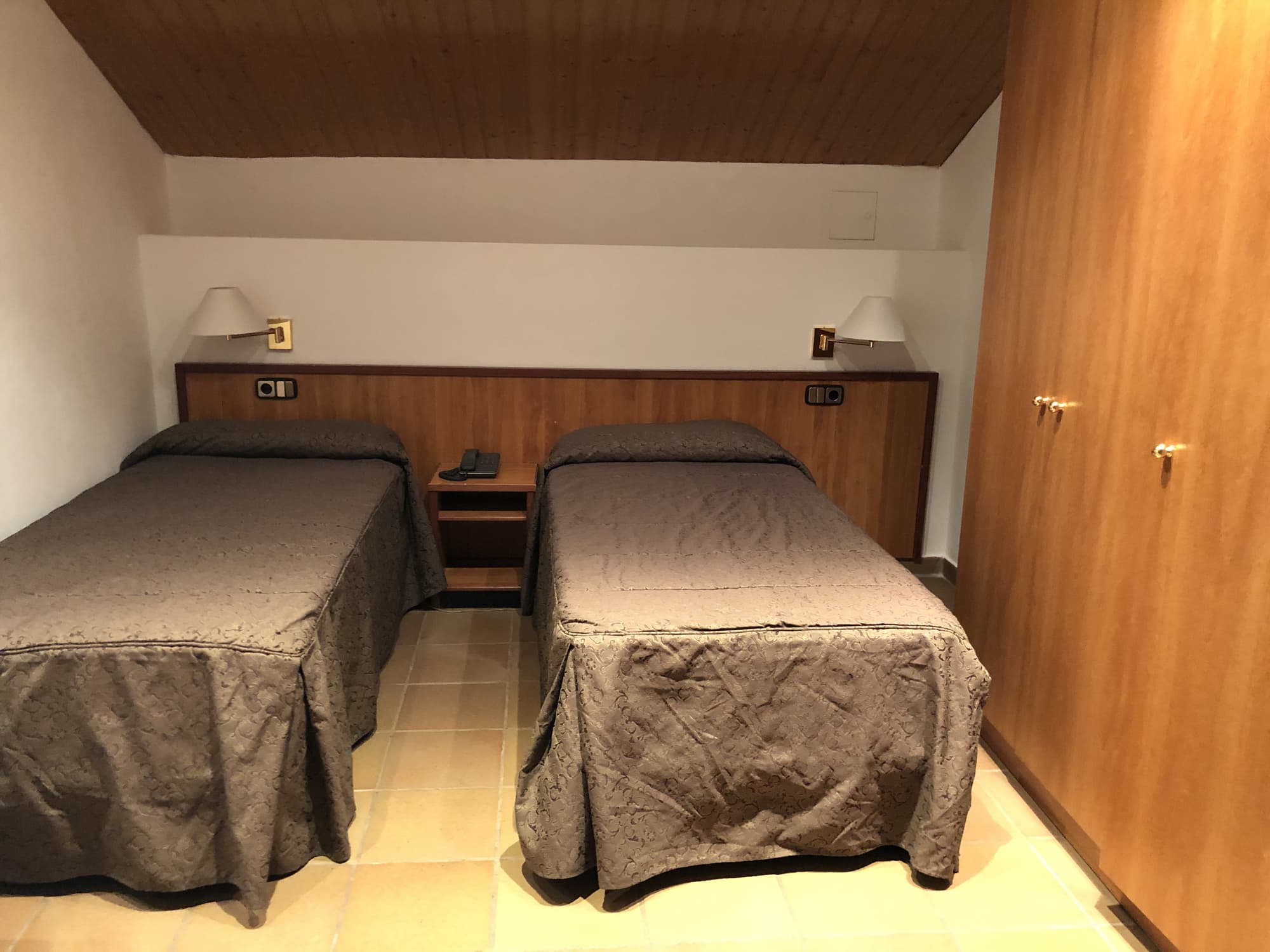 Refugi dels Isards, Room