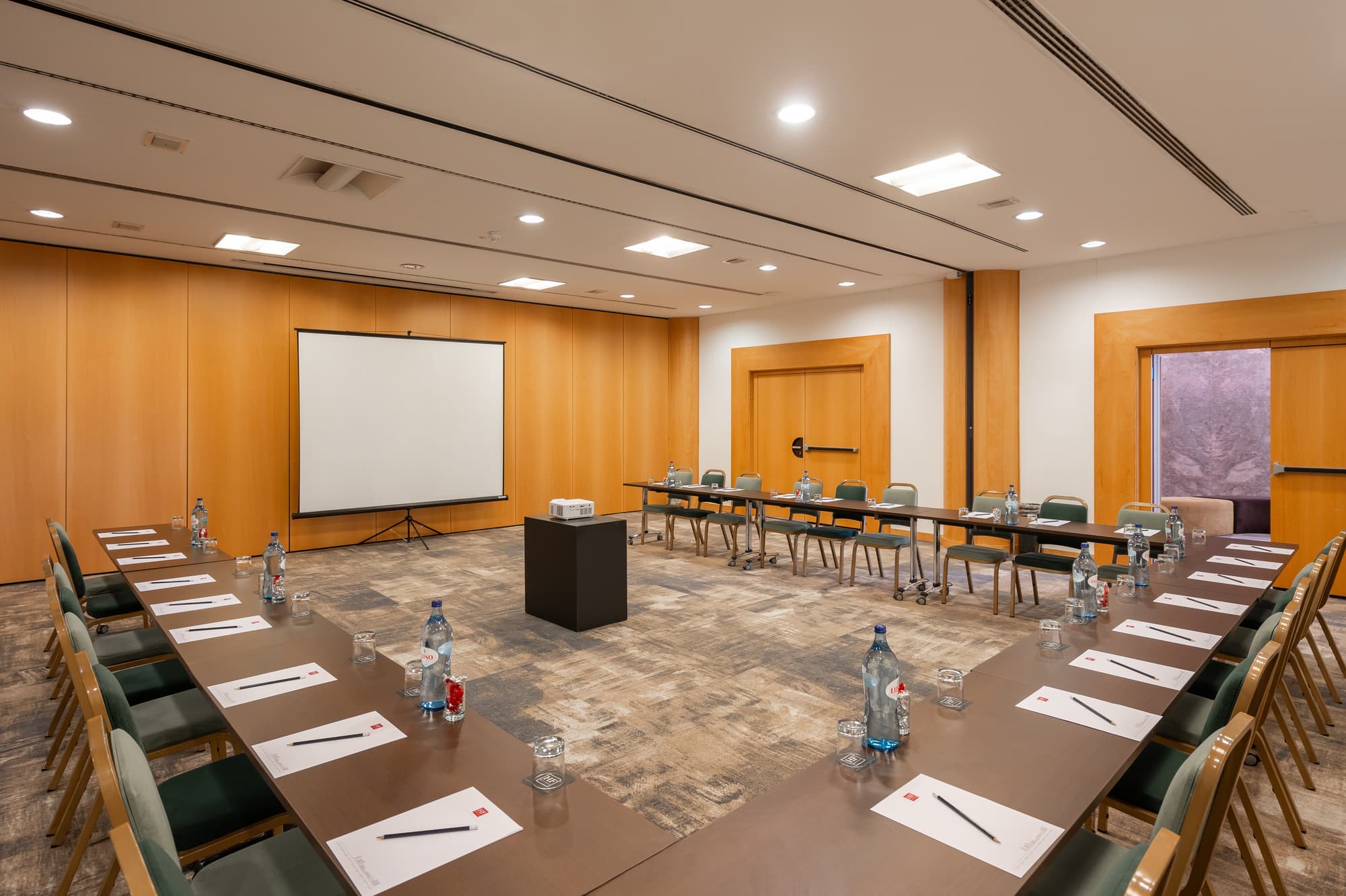 HF Fenix Lisboa, Conferences