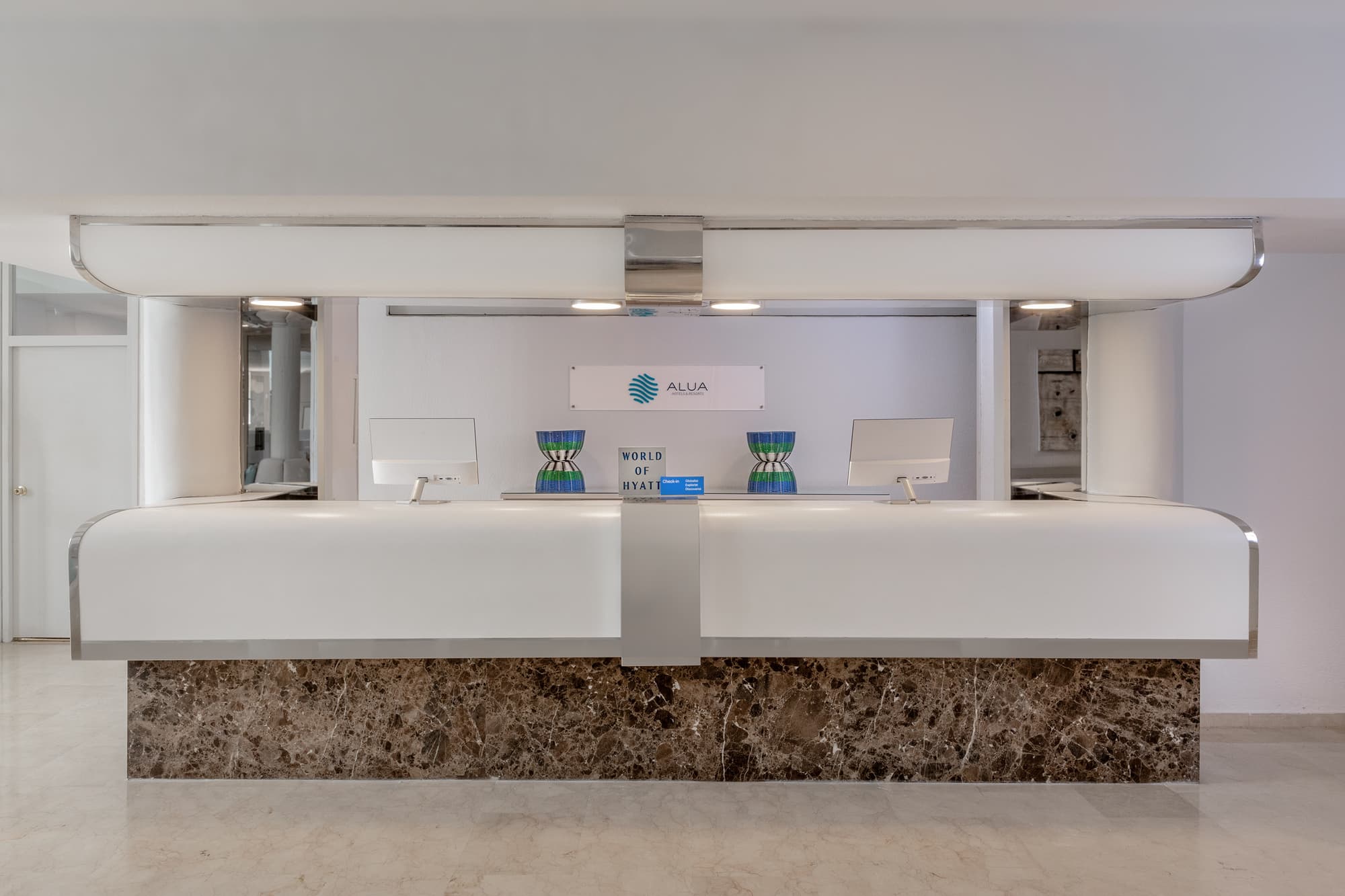 AluaSun Lago Rojo, Lobby