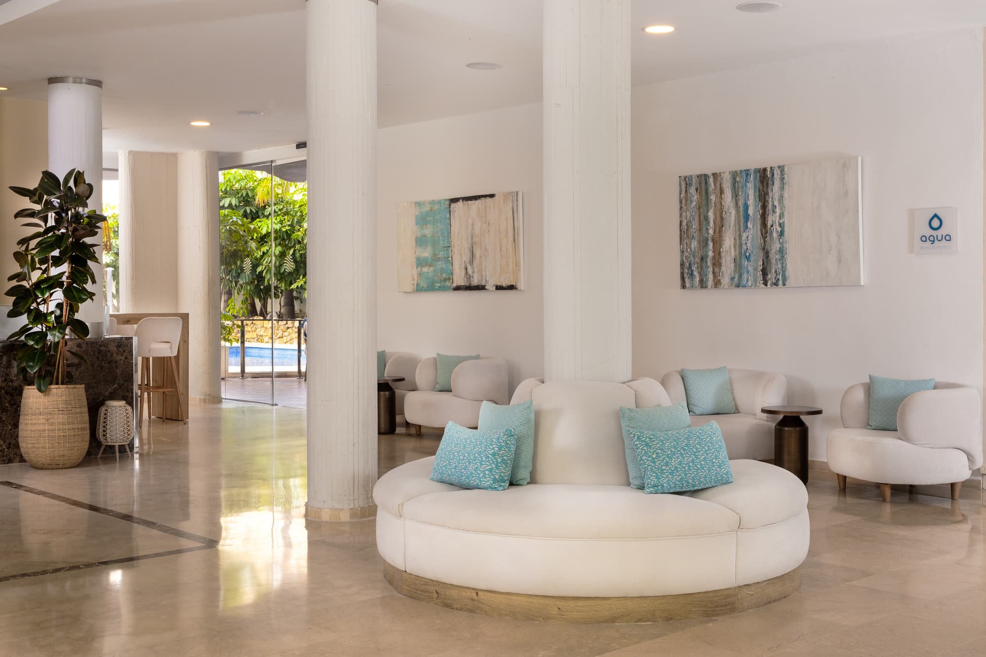 AluaSun Lago Rojo, Lobby