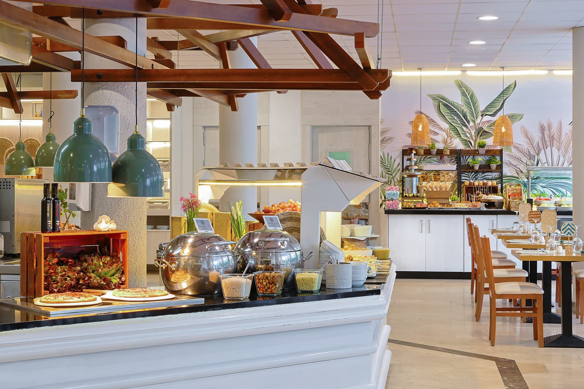 AluaSun Lago Rojo, Restaurant