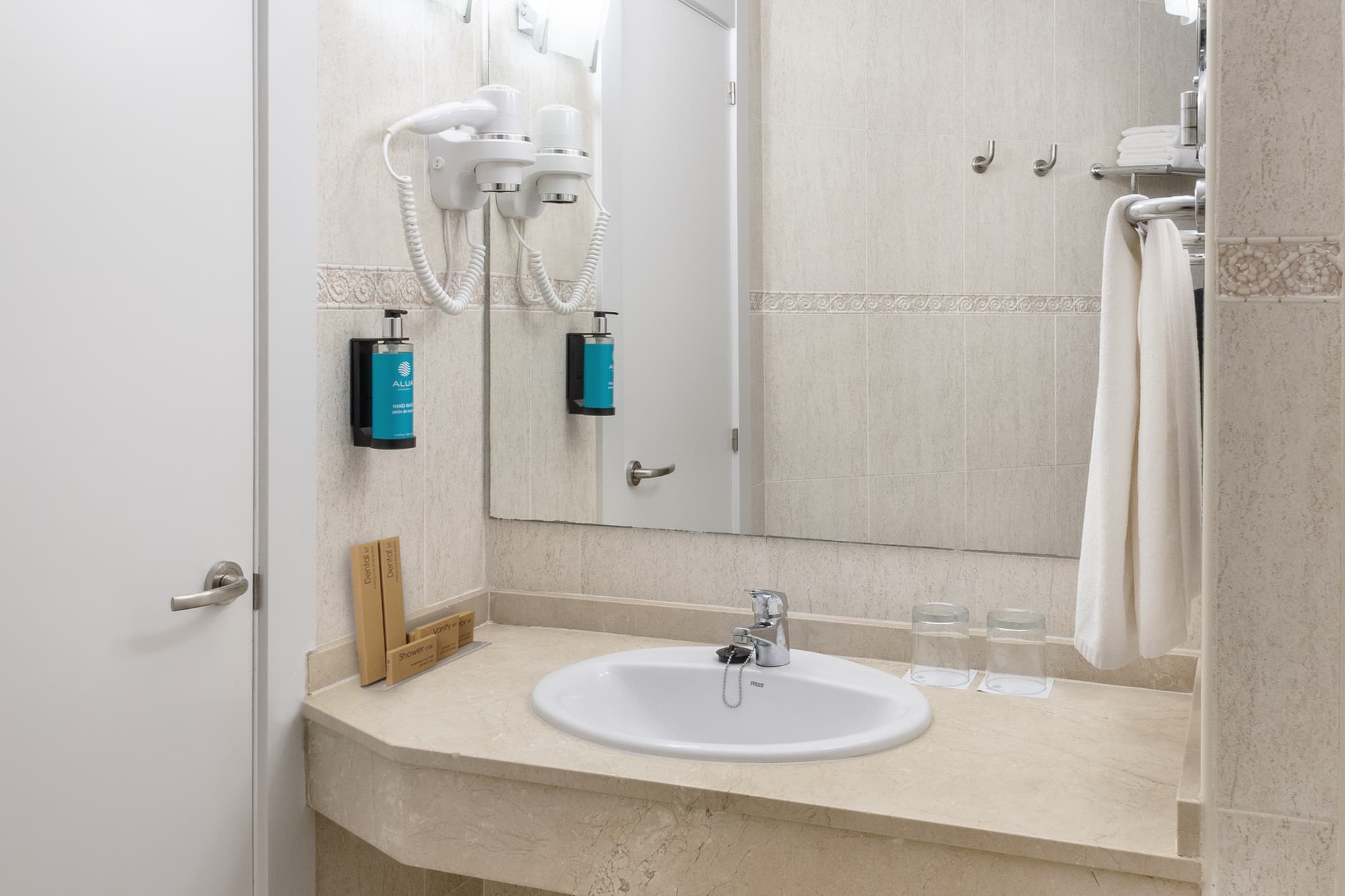 AluaSun Lago Rojo, Room