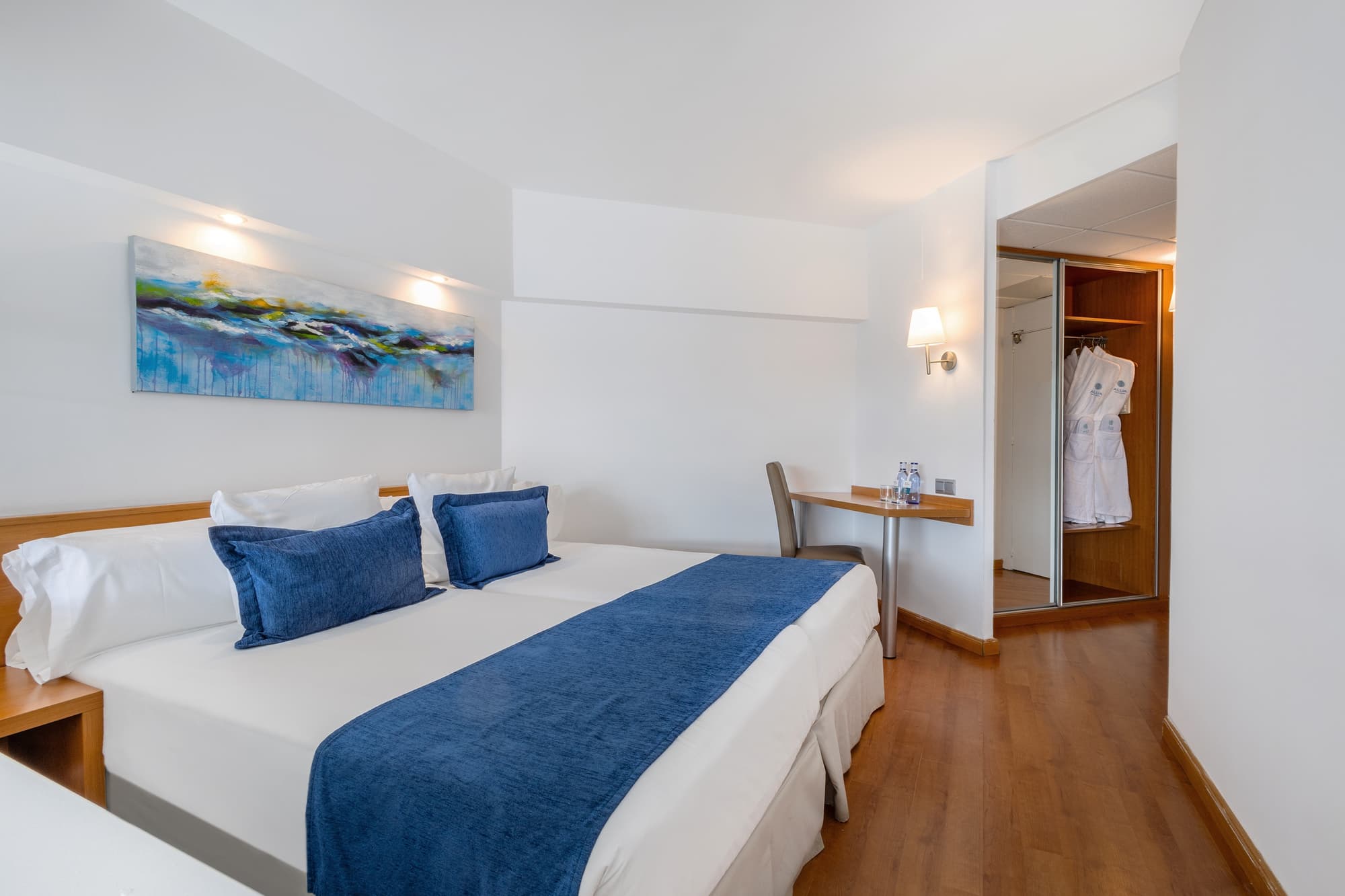 AluaSun Lago Rojo, Room