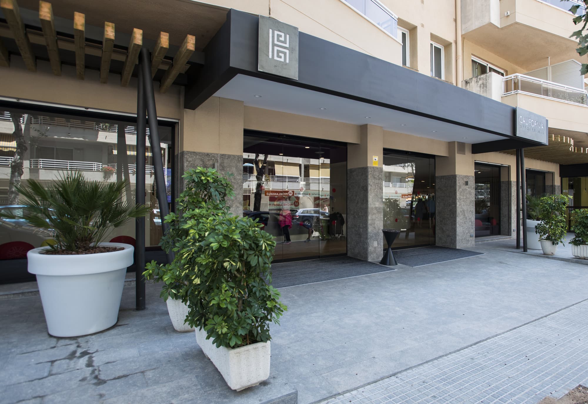 Apartamentos California, General view