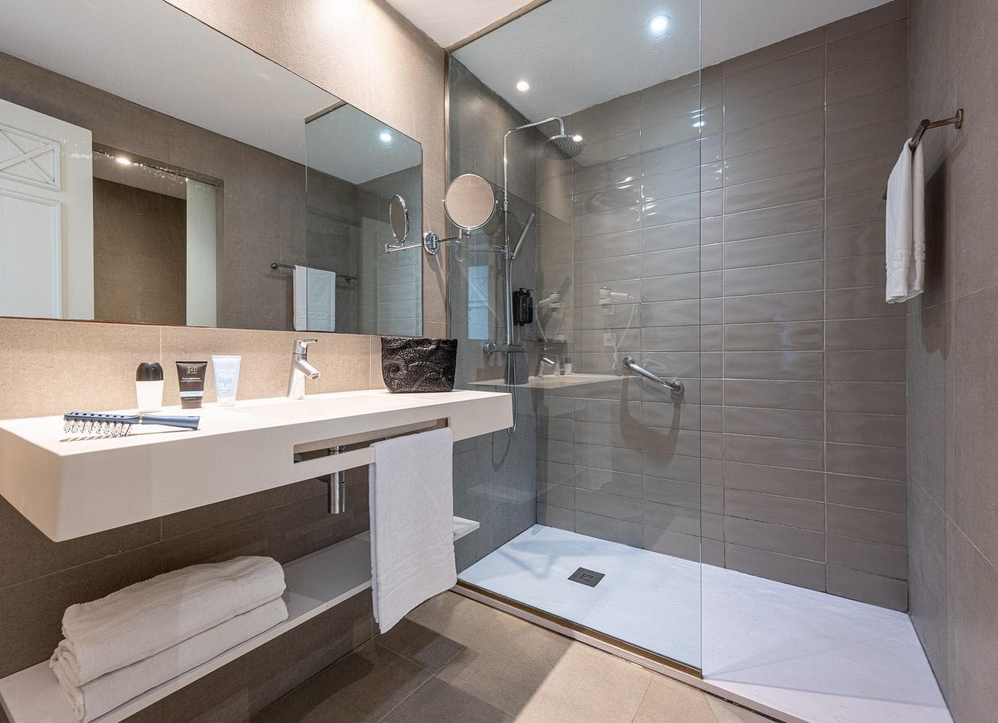 Estival Torrequebrada, Room