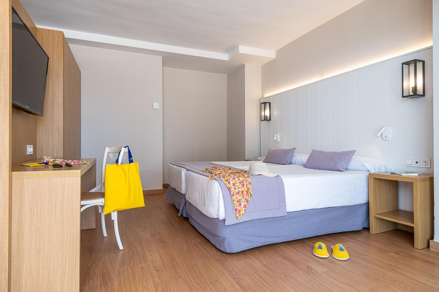 Estival Torrequebrada, Room