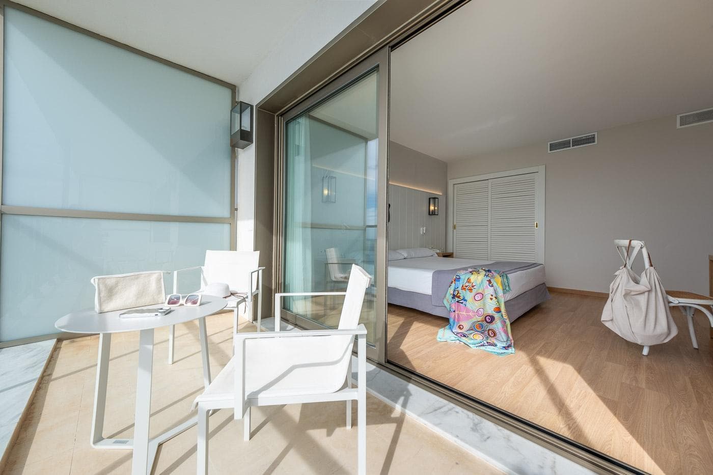 Estival Torrequebrada, Room