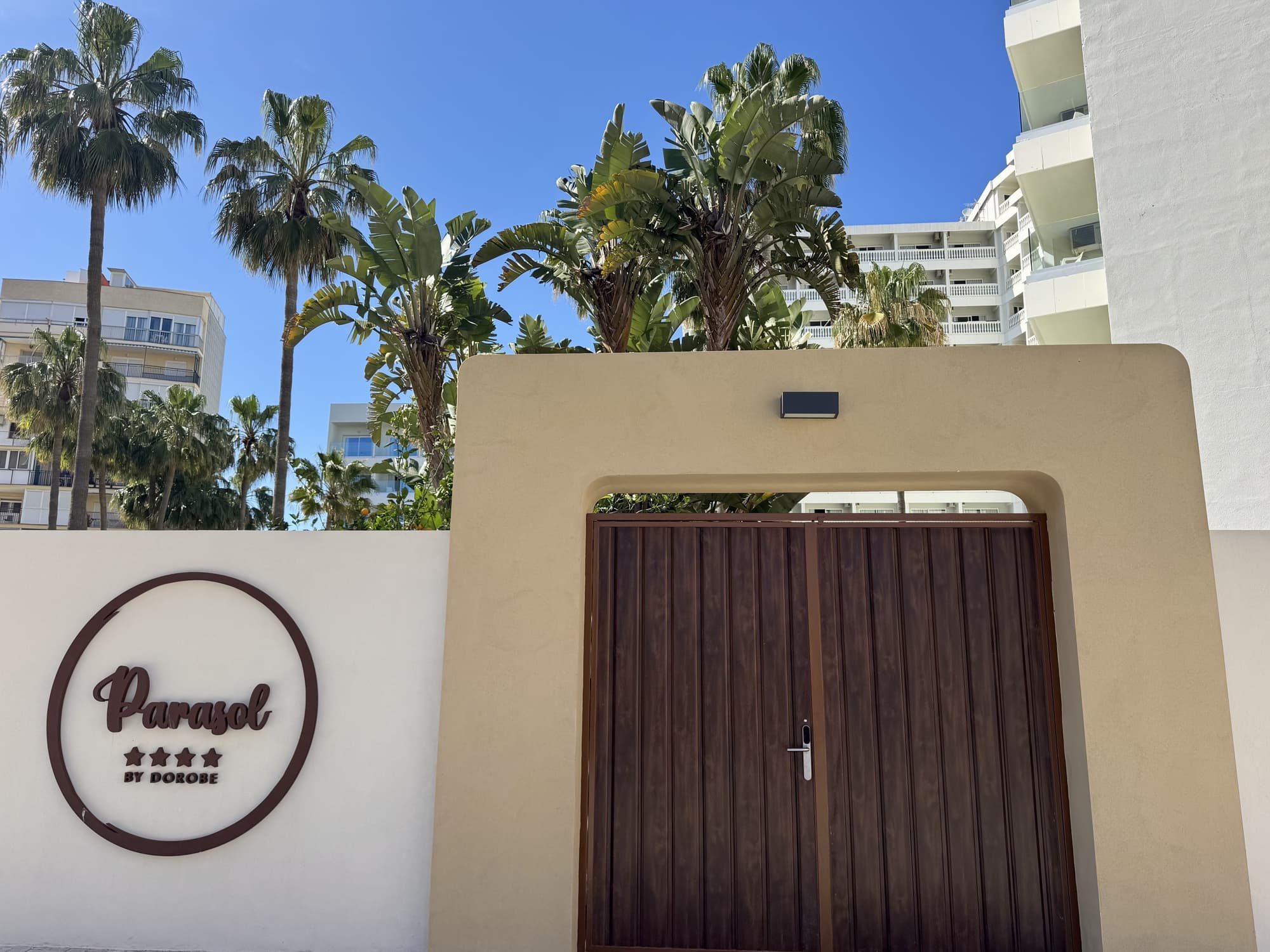 Hotel Parasol by Dorobe, General view