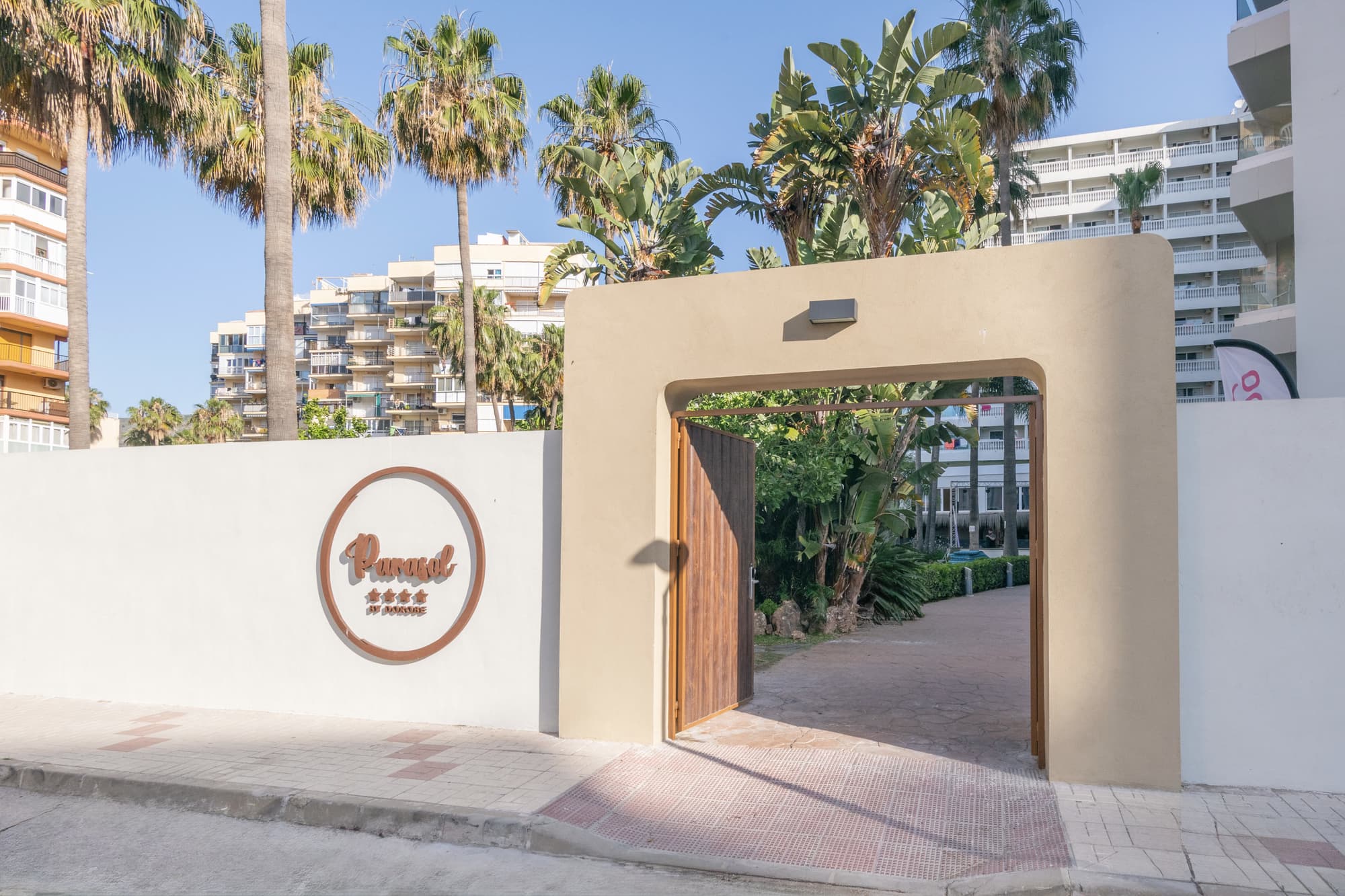 Hotel Parasol by Dorobe, General view