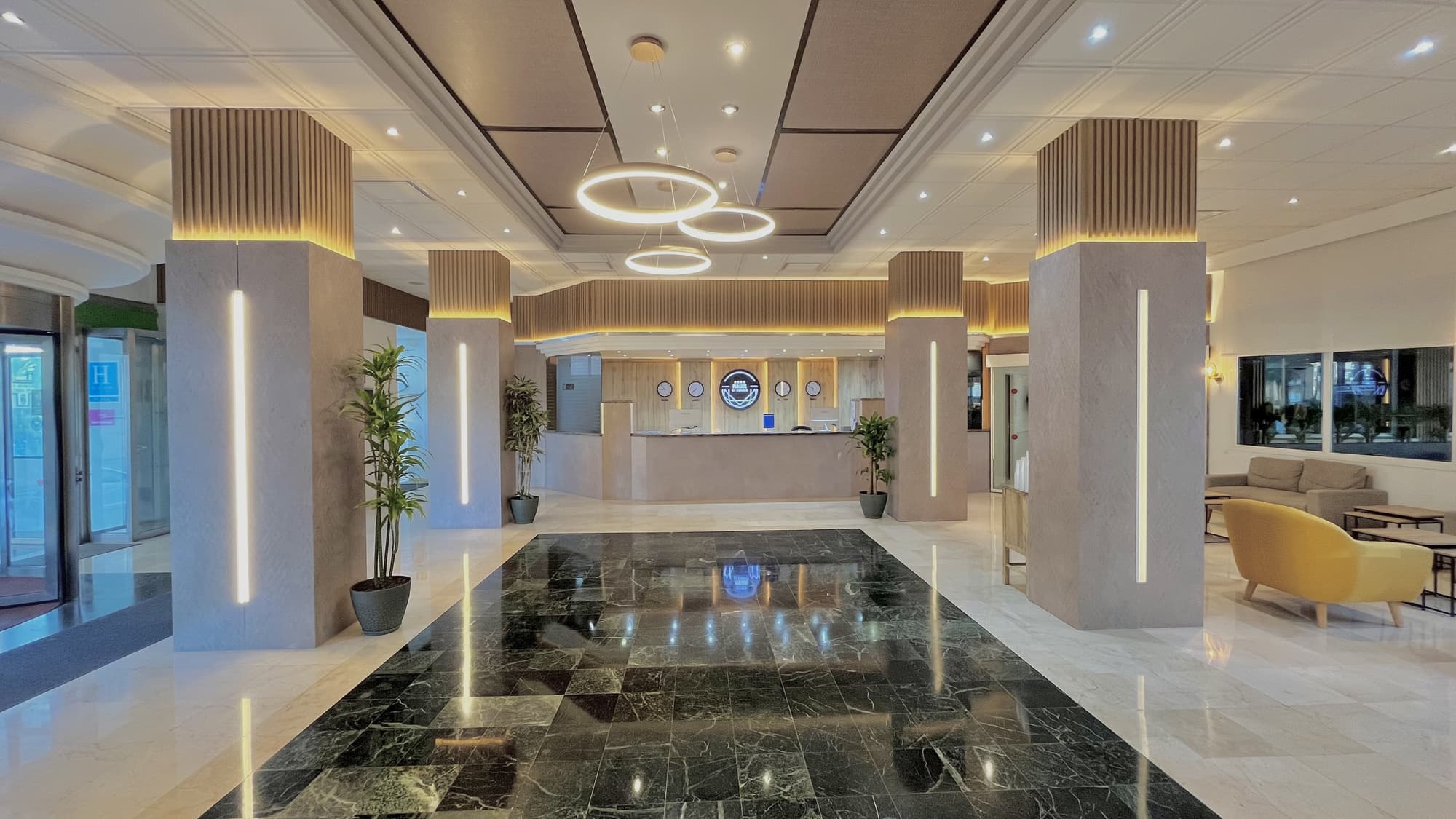 Hotel Parasol by Dorobe, Lobby