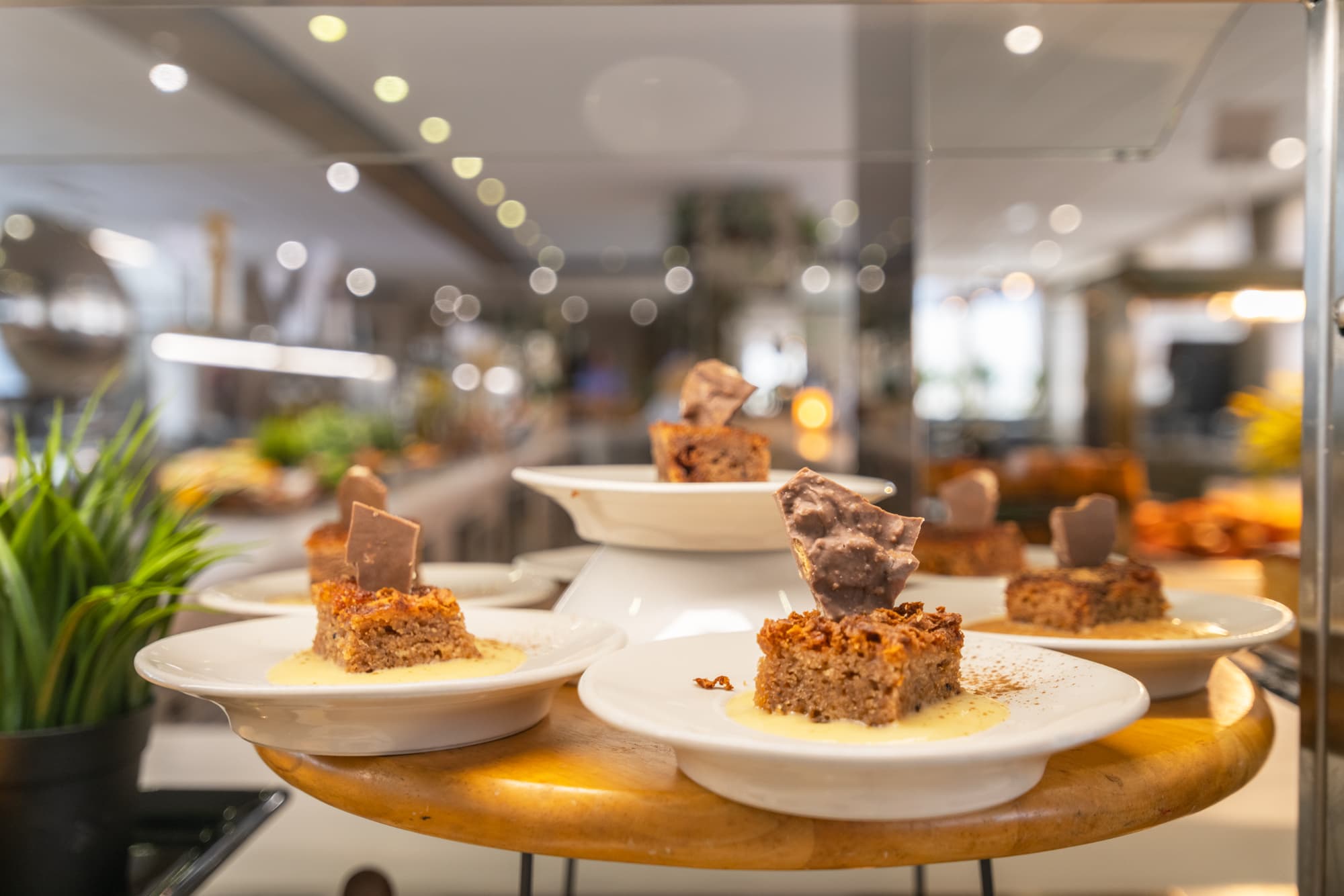 Hotel Parasol by Dorobe, Restaurant