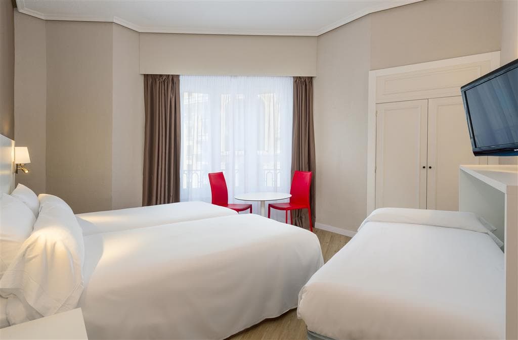 Hotel Madrid Gran Via 25 Affiliated by Melià, Room