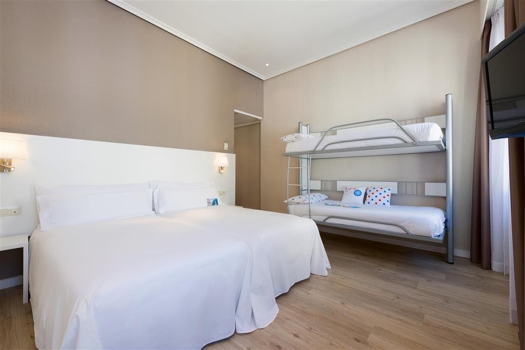 Hotel Madrid Gran Via 25 Affiliated by Melià, Room