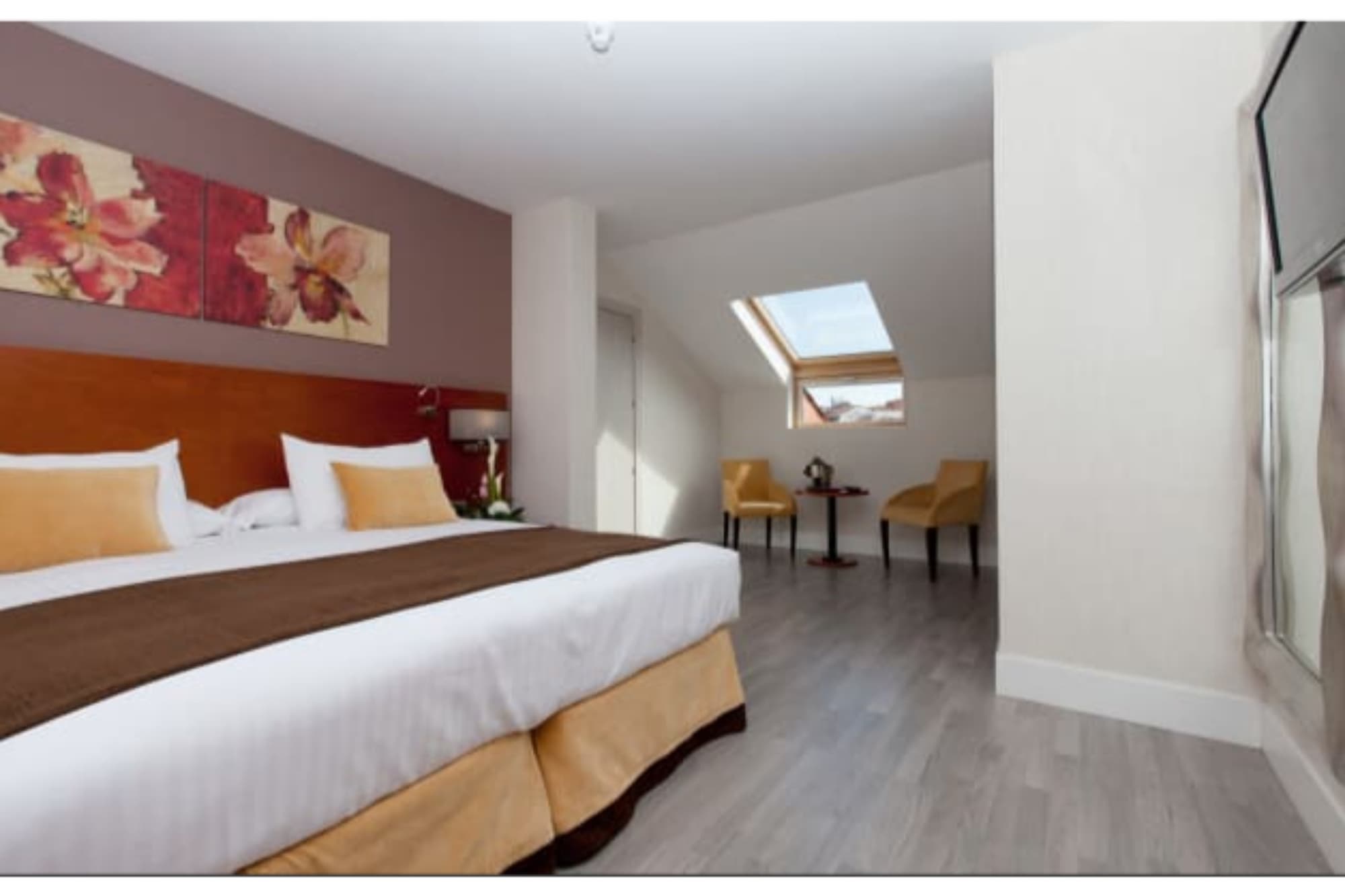 Puerta de Toledo, Room