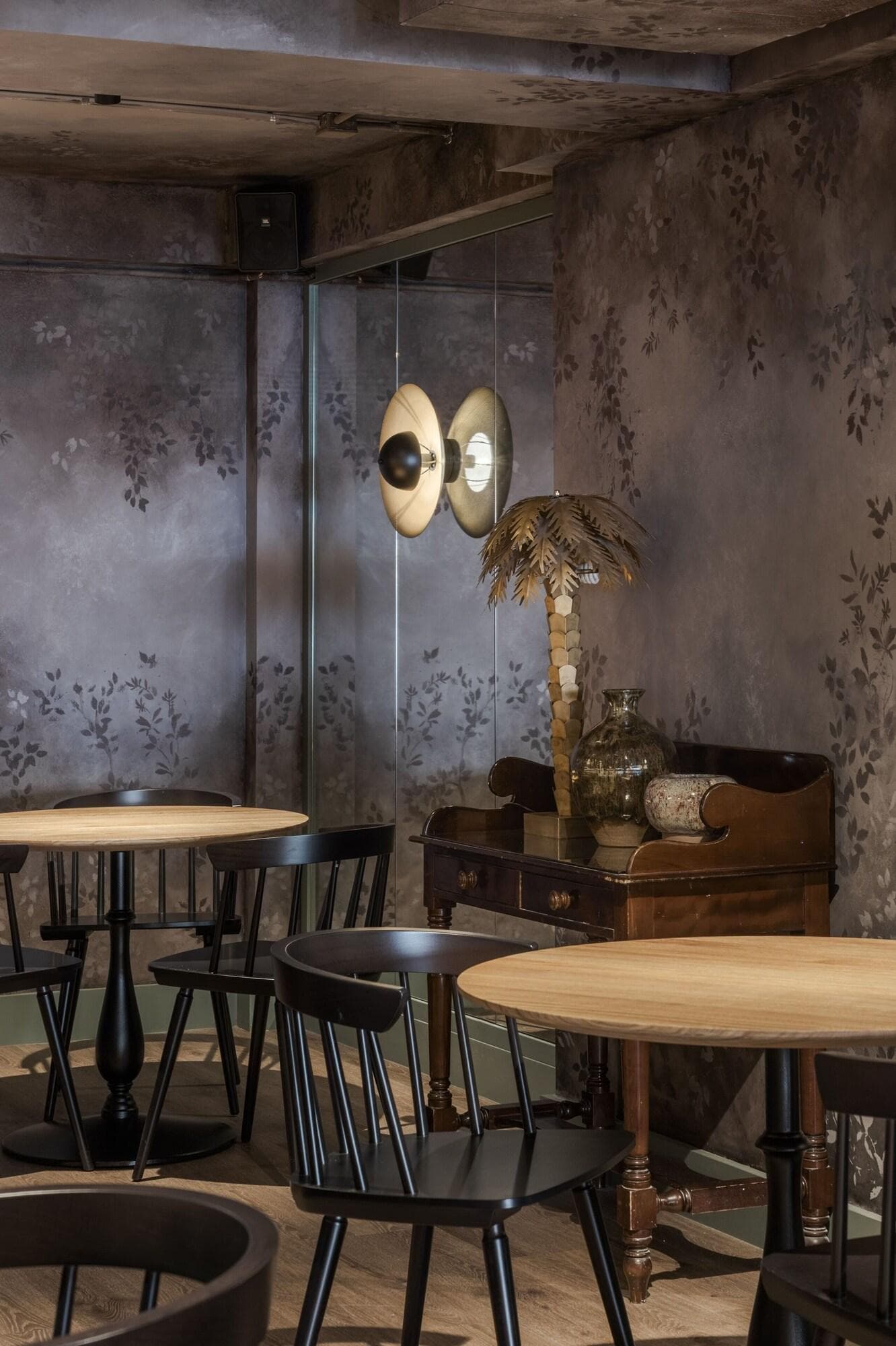 Rice Reyes Católicos, Restaurant