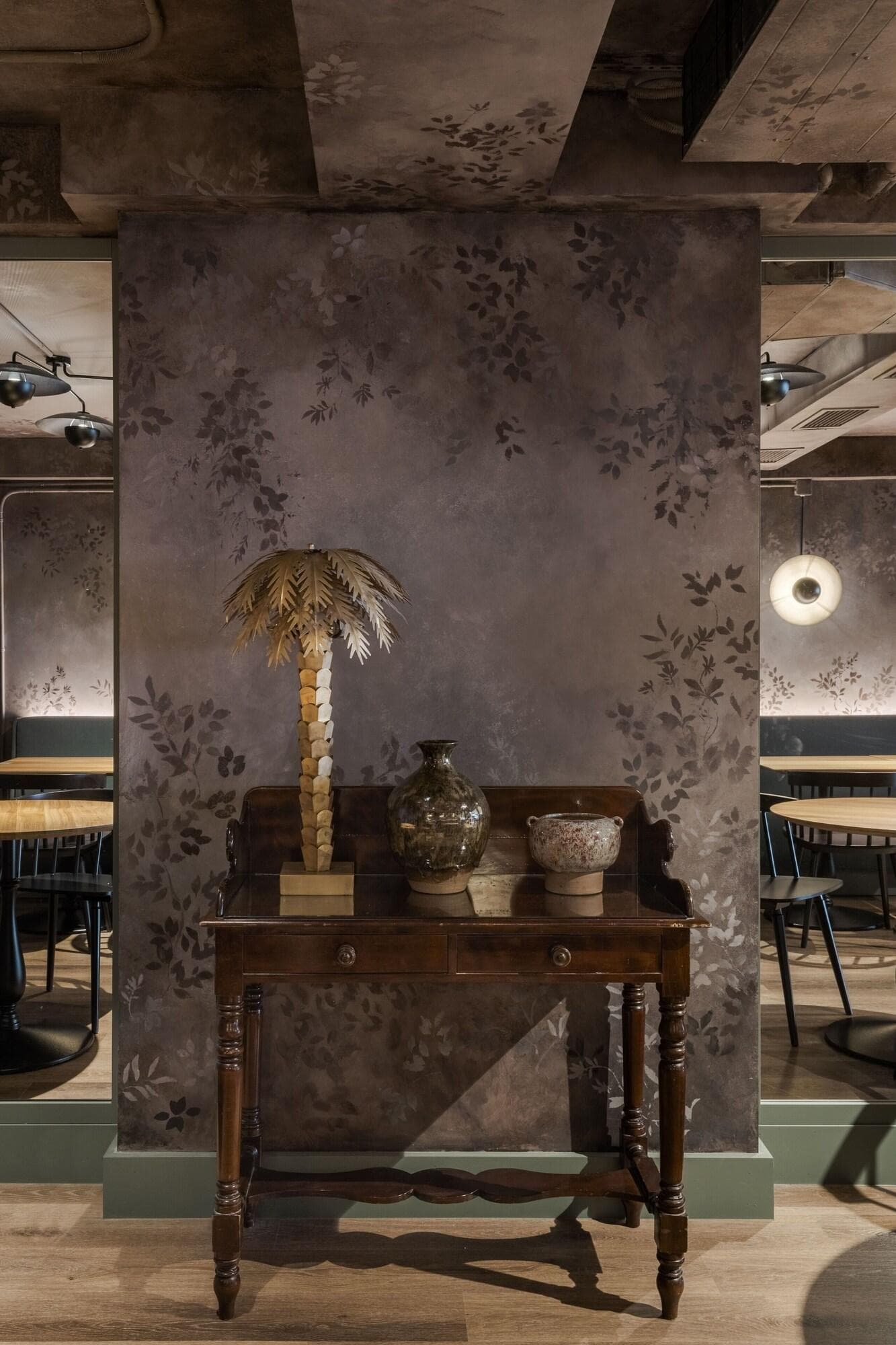 Rice Reyes Católicos, Restaurant