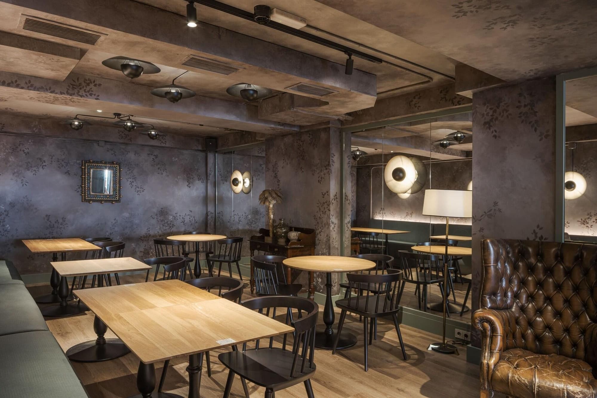 Rice Reyes Católicos, Restaurant