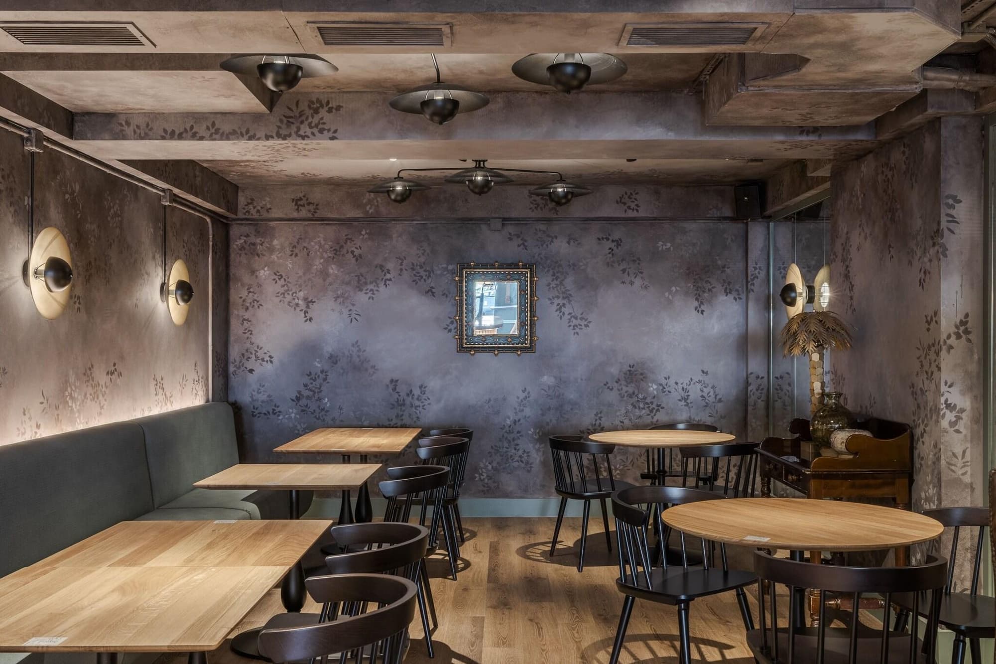 Rice Reyes Católicos, Restaurant