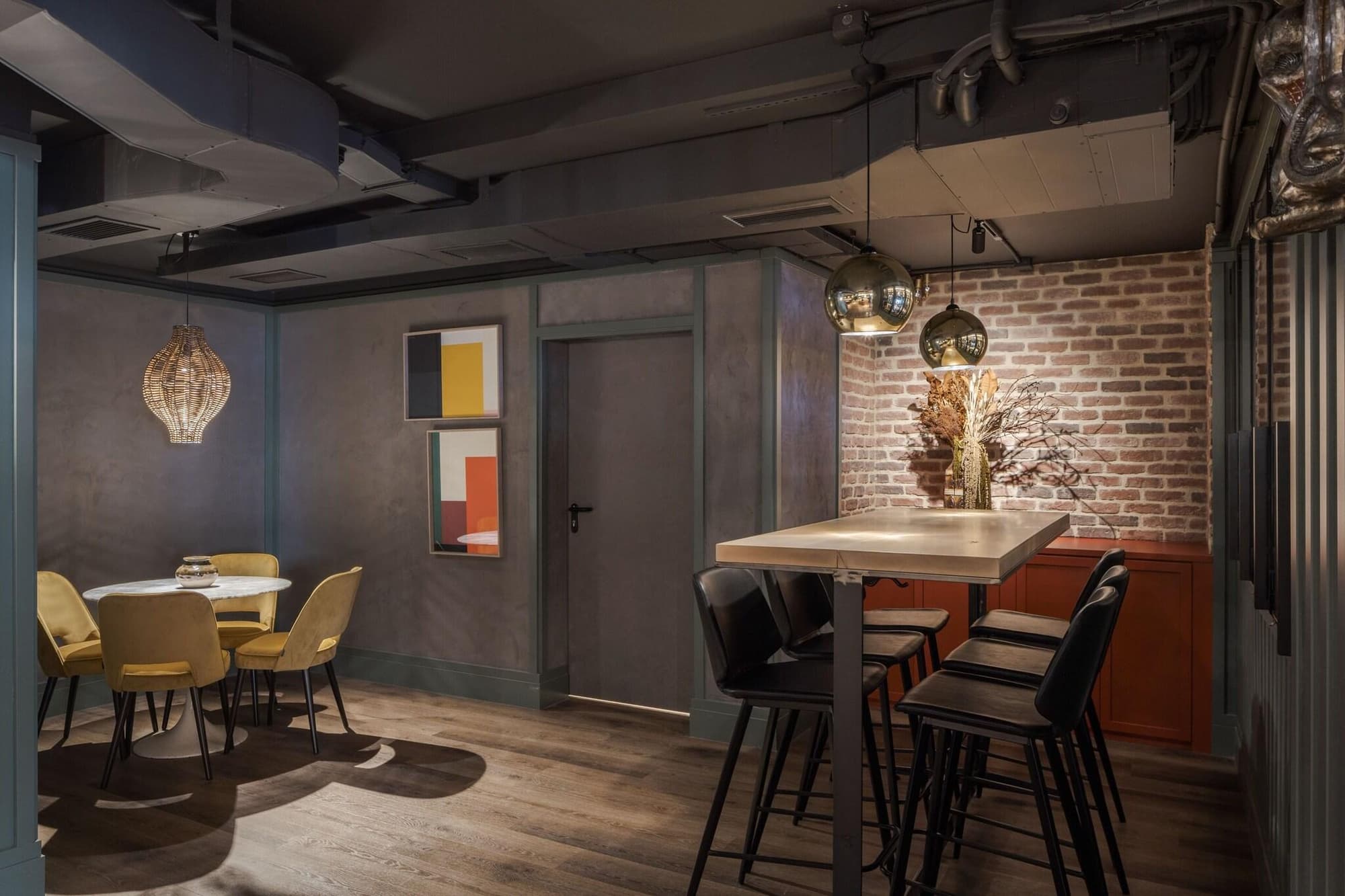 Rice Reyes Católicos, Restaurant