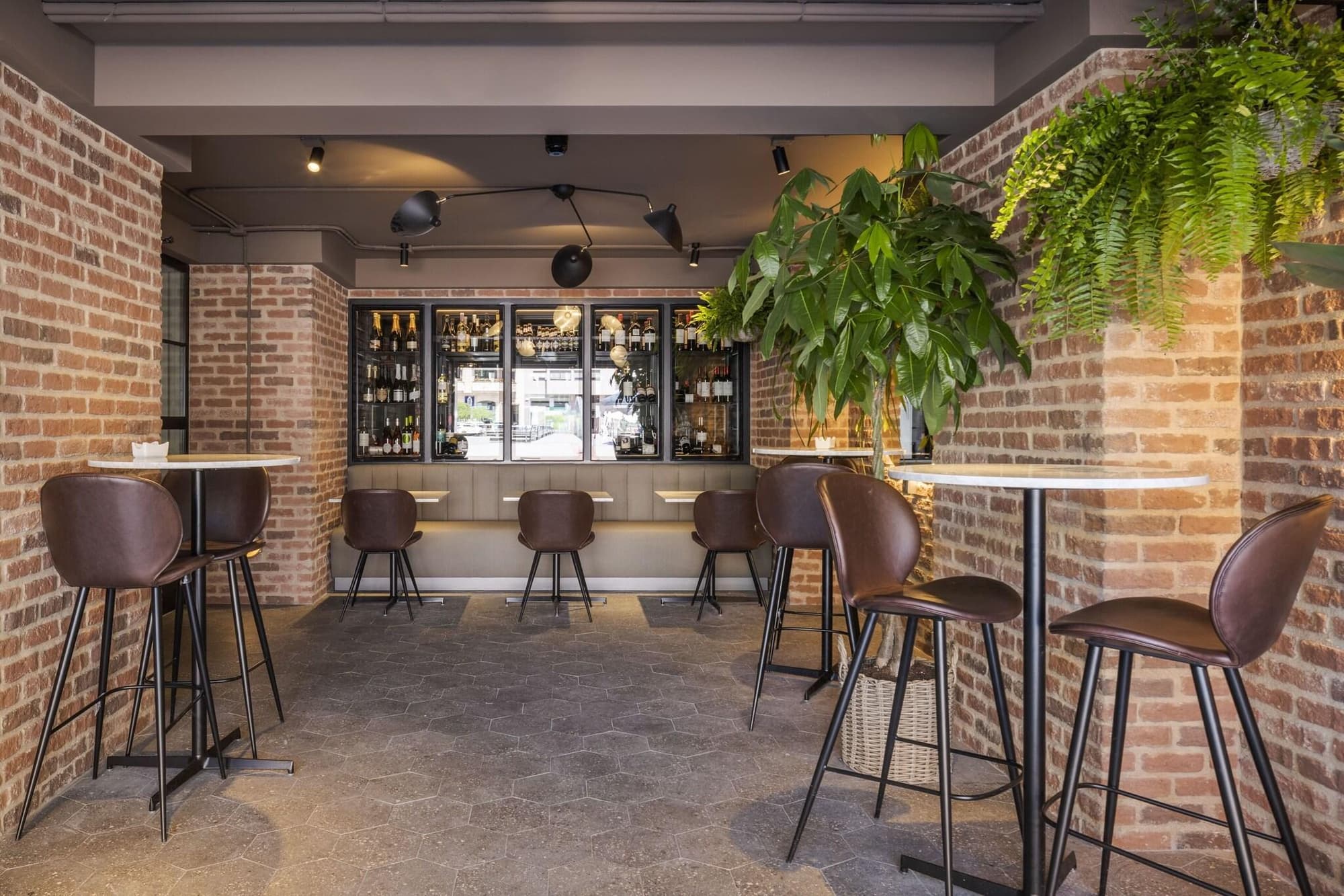 Rice Reyes Católicos, Restaurant