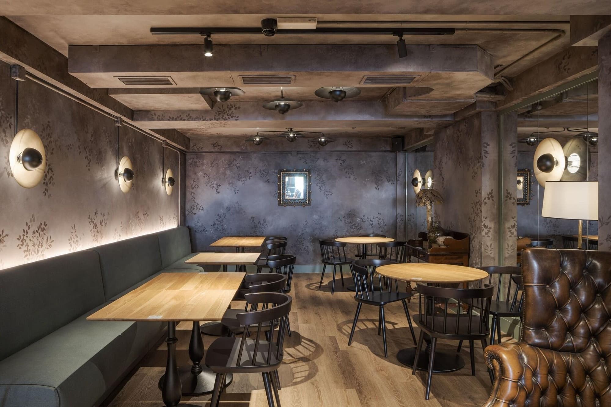 Rice Reyes Católicos, Restaurant