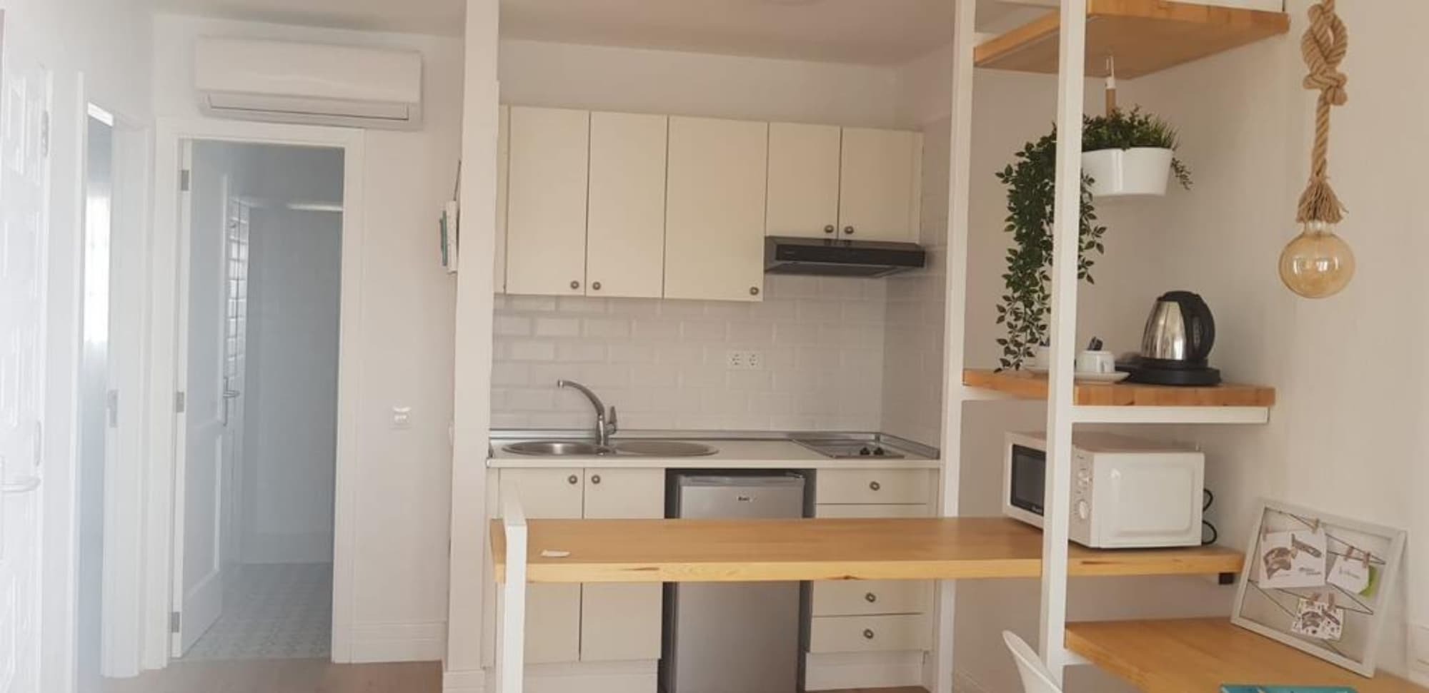 Castillo Beach Park, Room