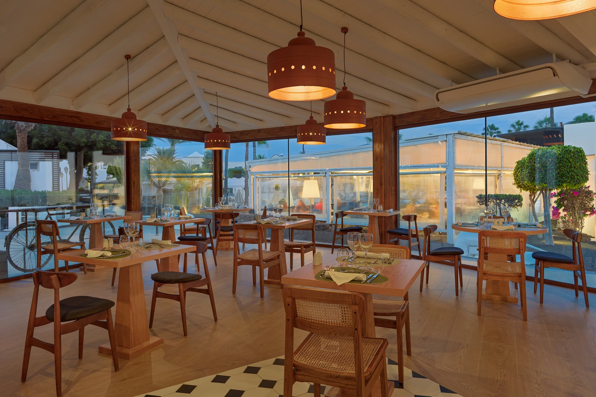 H10 White Suites Boutique Hotel - Adults Only, Restaurant