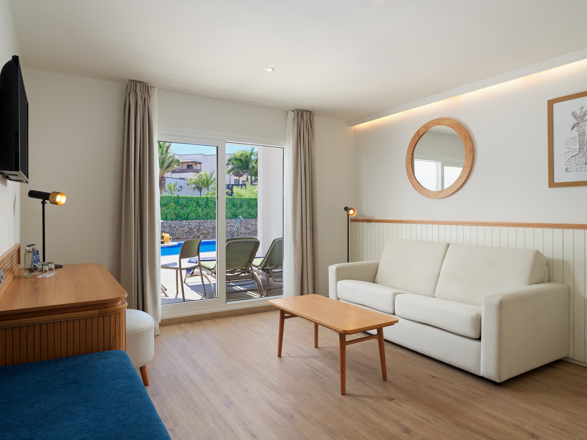 H10 White Suites Boutique Hotel - Adults Only, Room