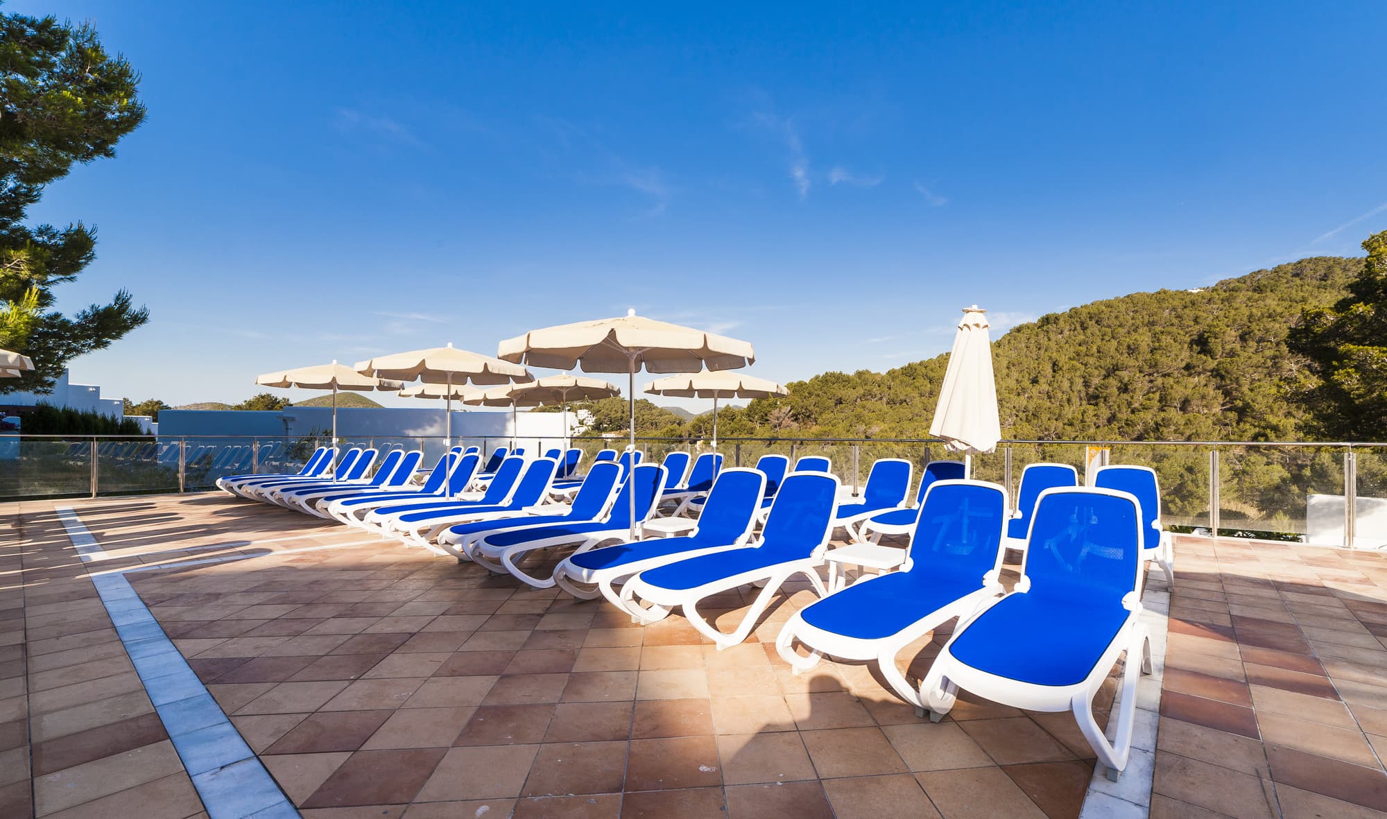 Globales Montemar, Terrace