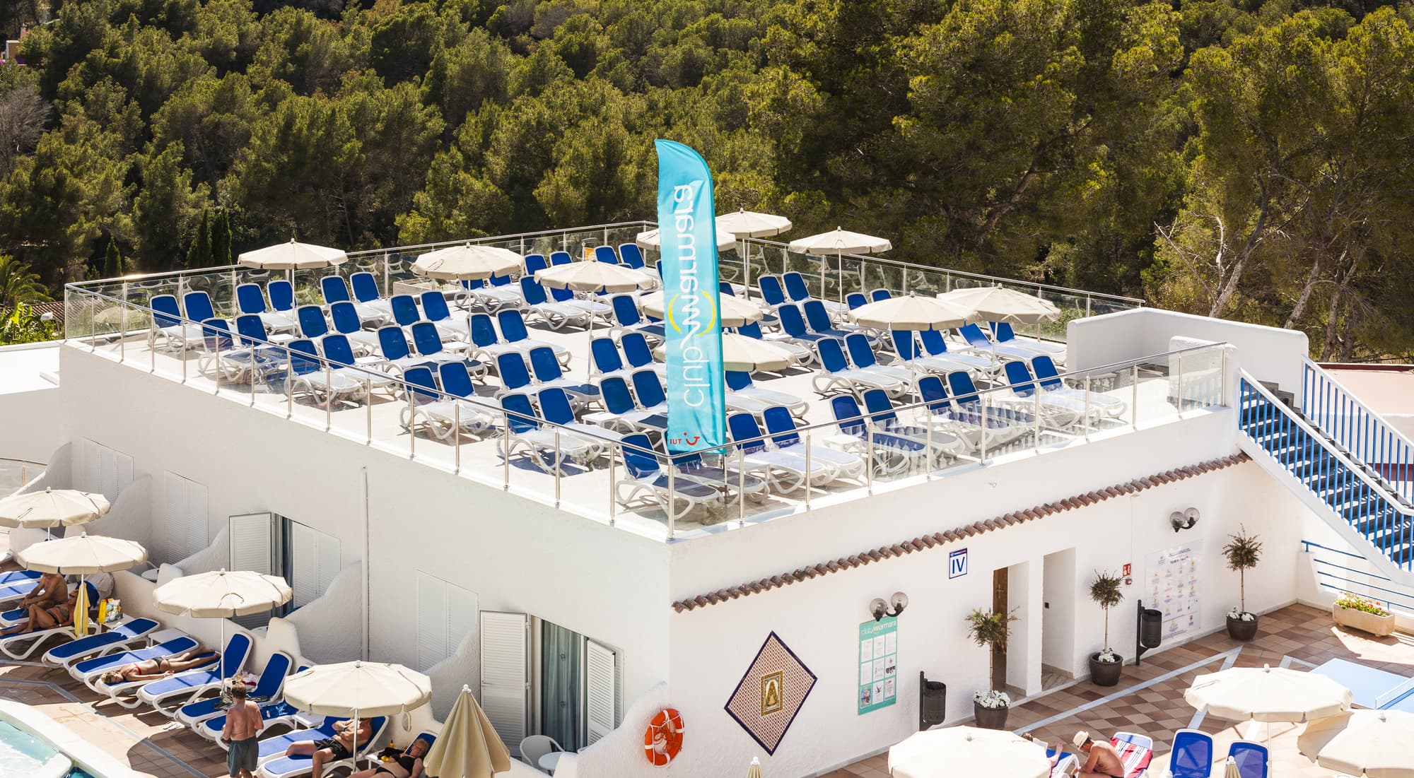 Globales Montemar, Terrace