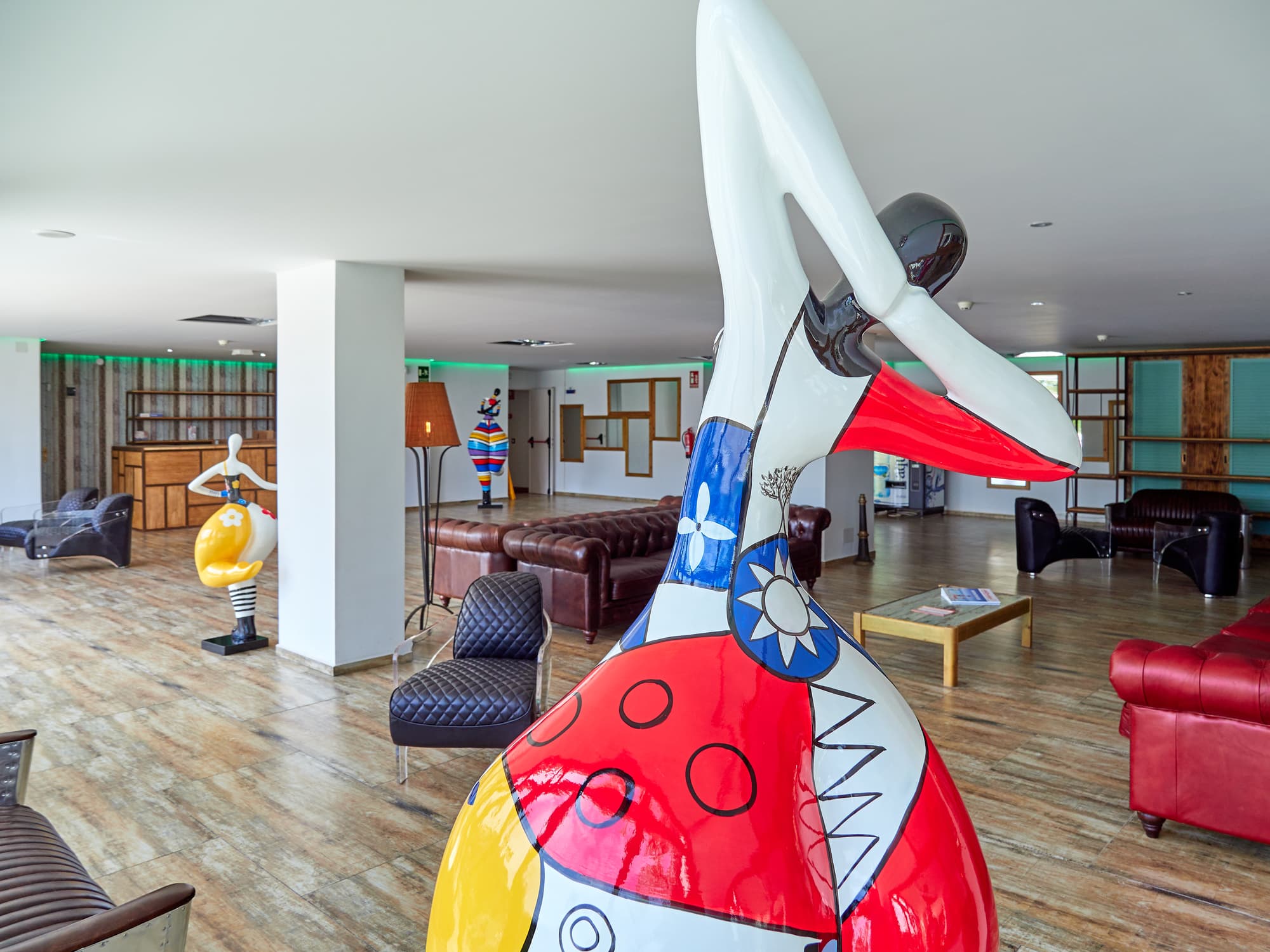 BelleVue Club, Lobby