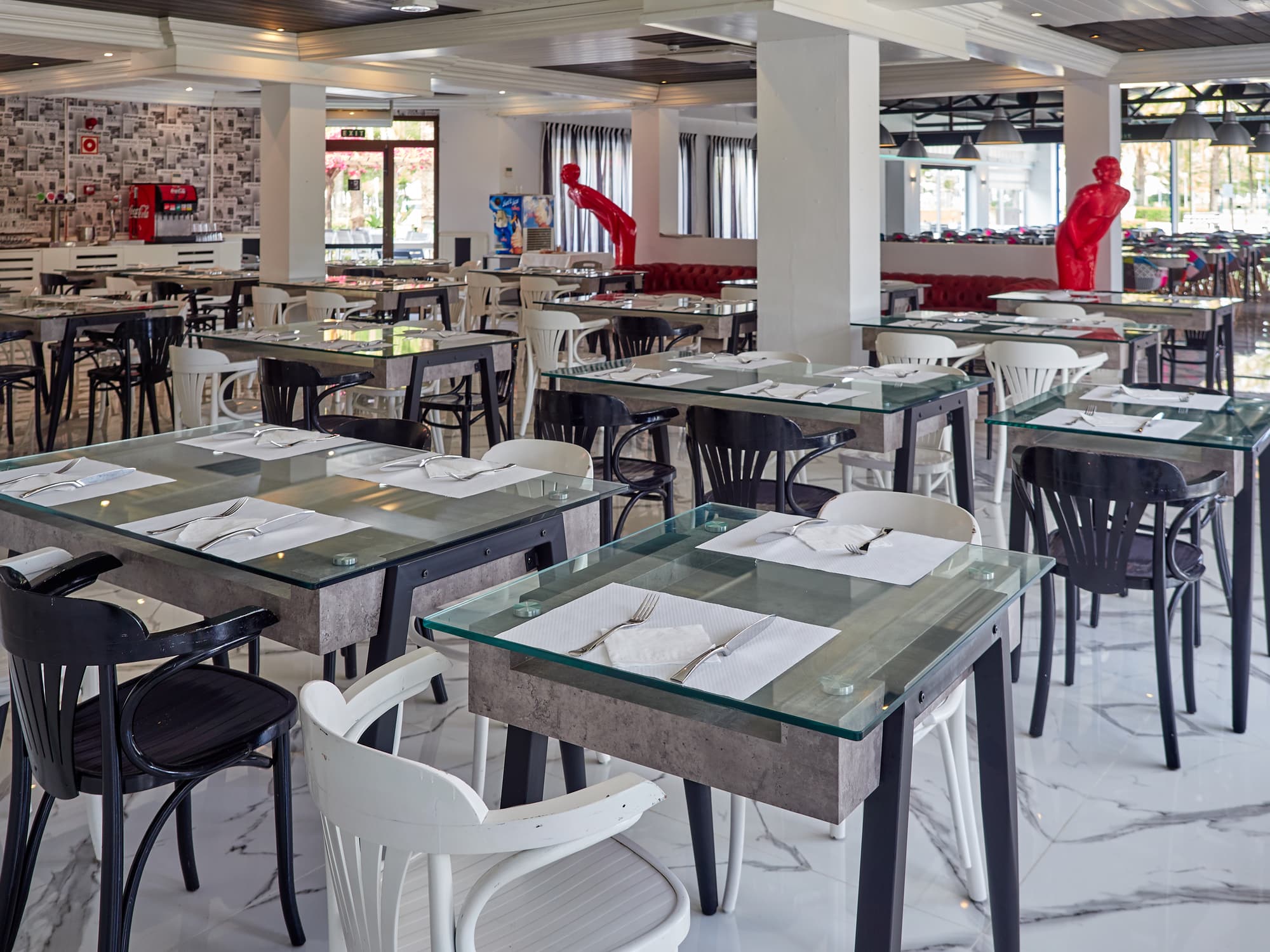 BelleVue Club, Restaurant