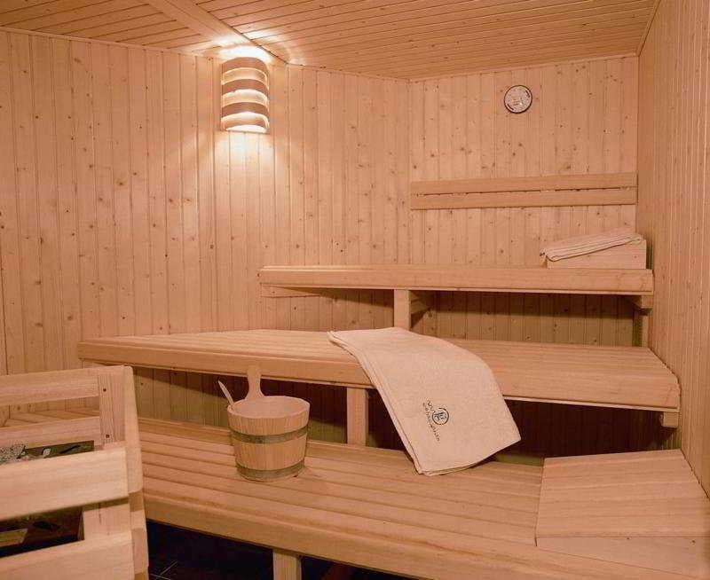 Fenals Garden, Sports and Entertainment