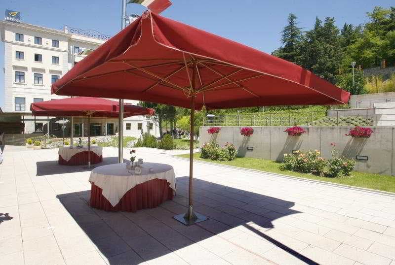 Abba Burgos, Terrace