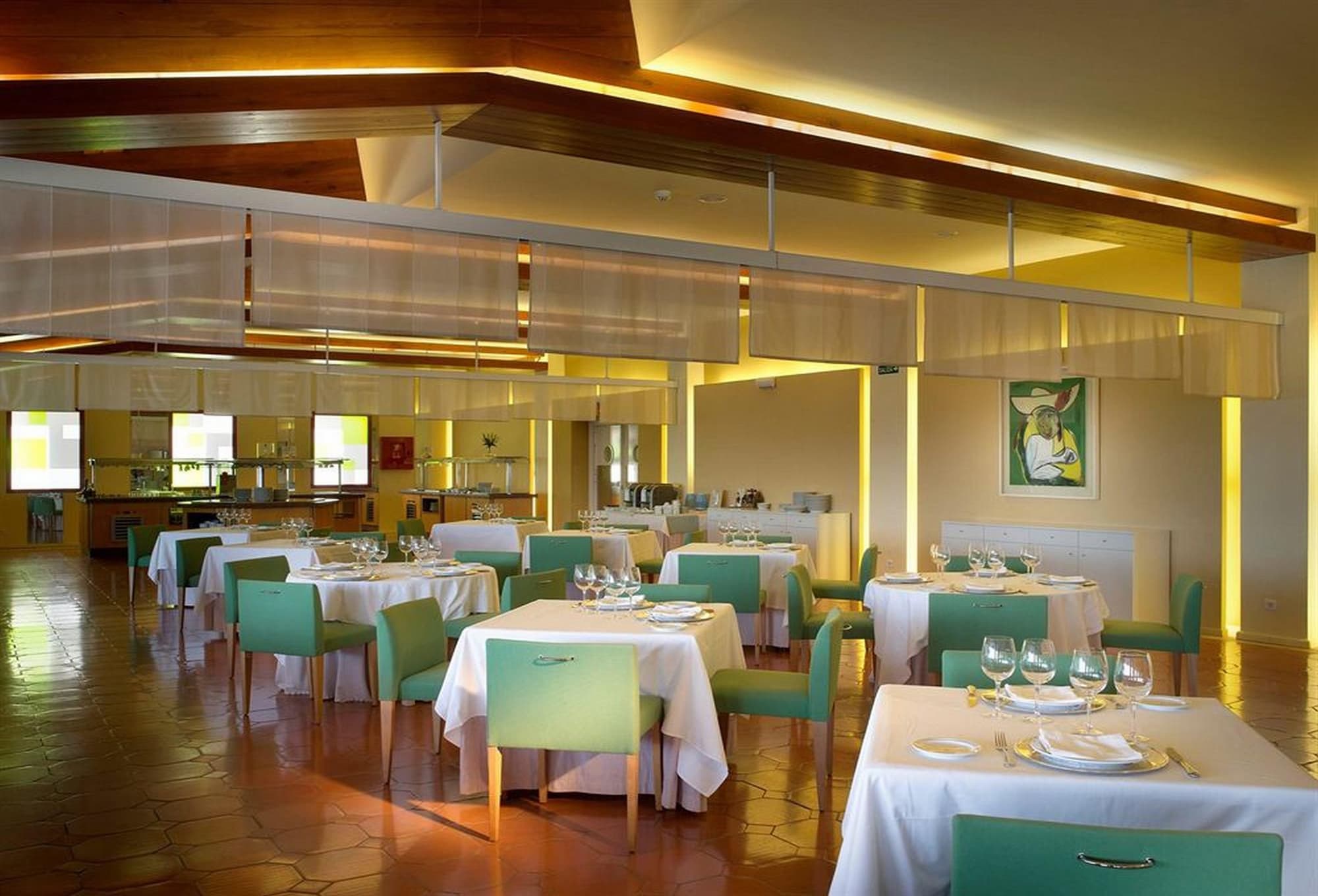 Parador de Nerja, Restaurant