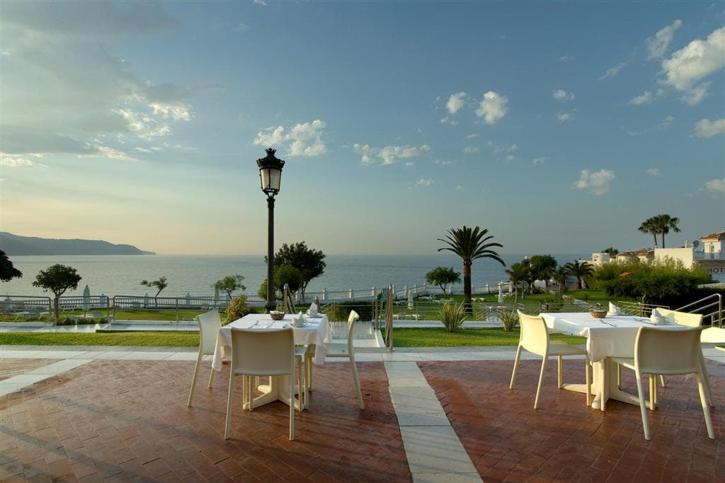 Parador de Nerja, Restaurant