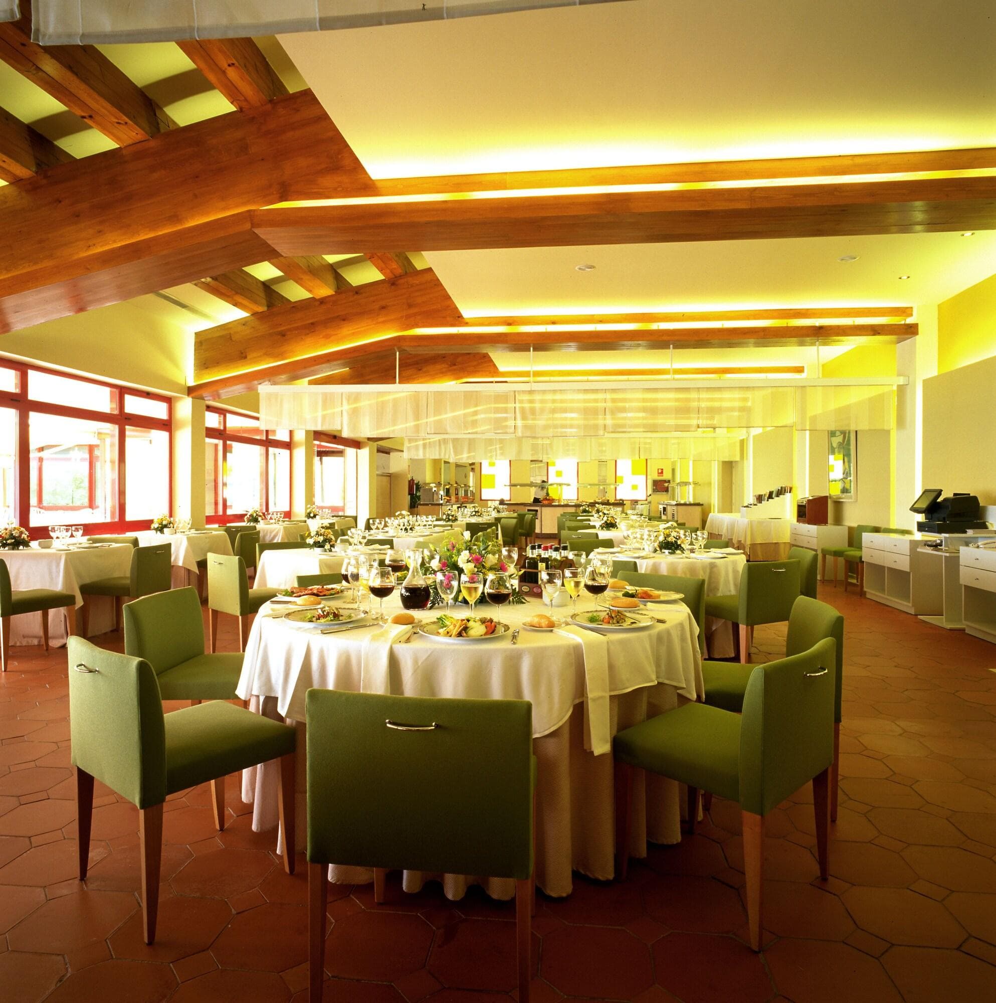 Parador de Nerja, Restaurant