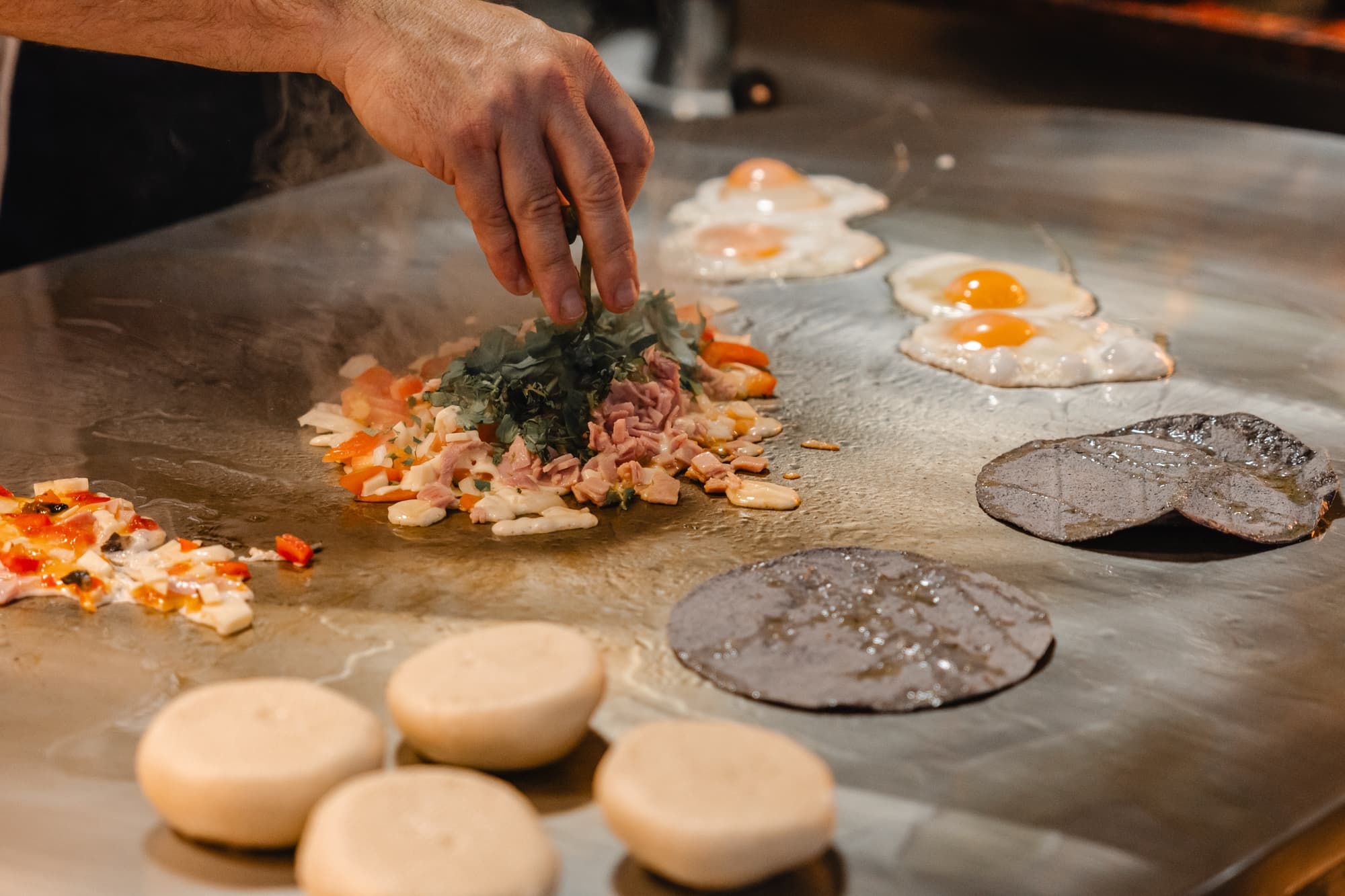 Europe Villa Cortes, Restaurant