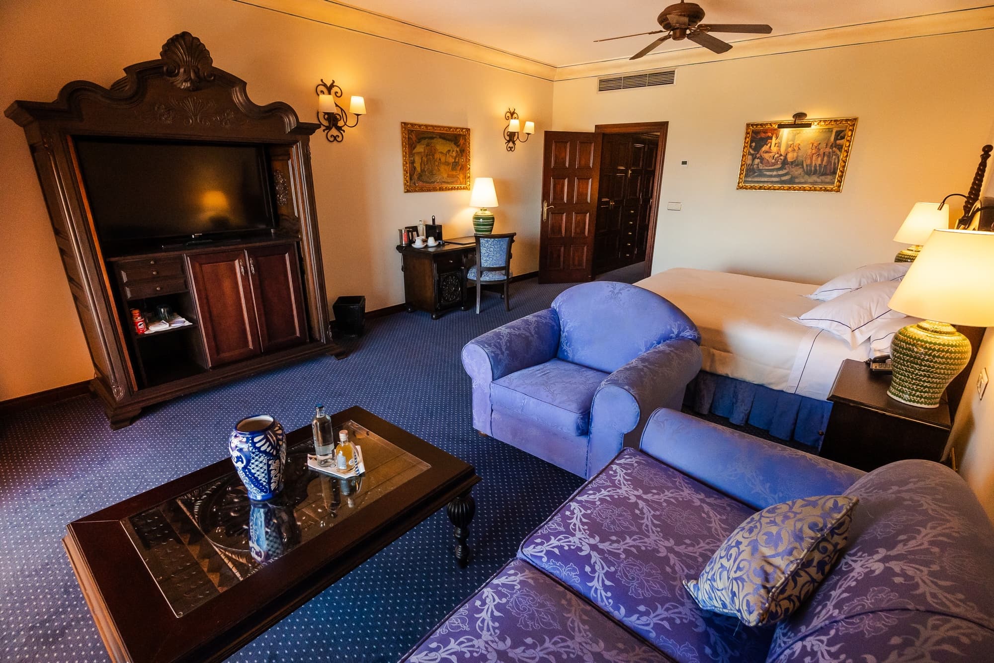 Europe Villa Cortes, Room